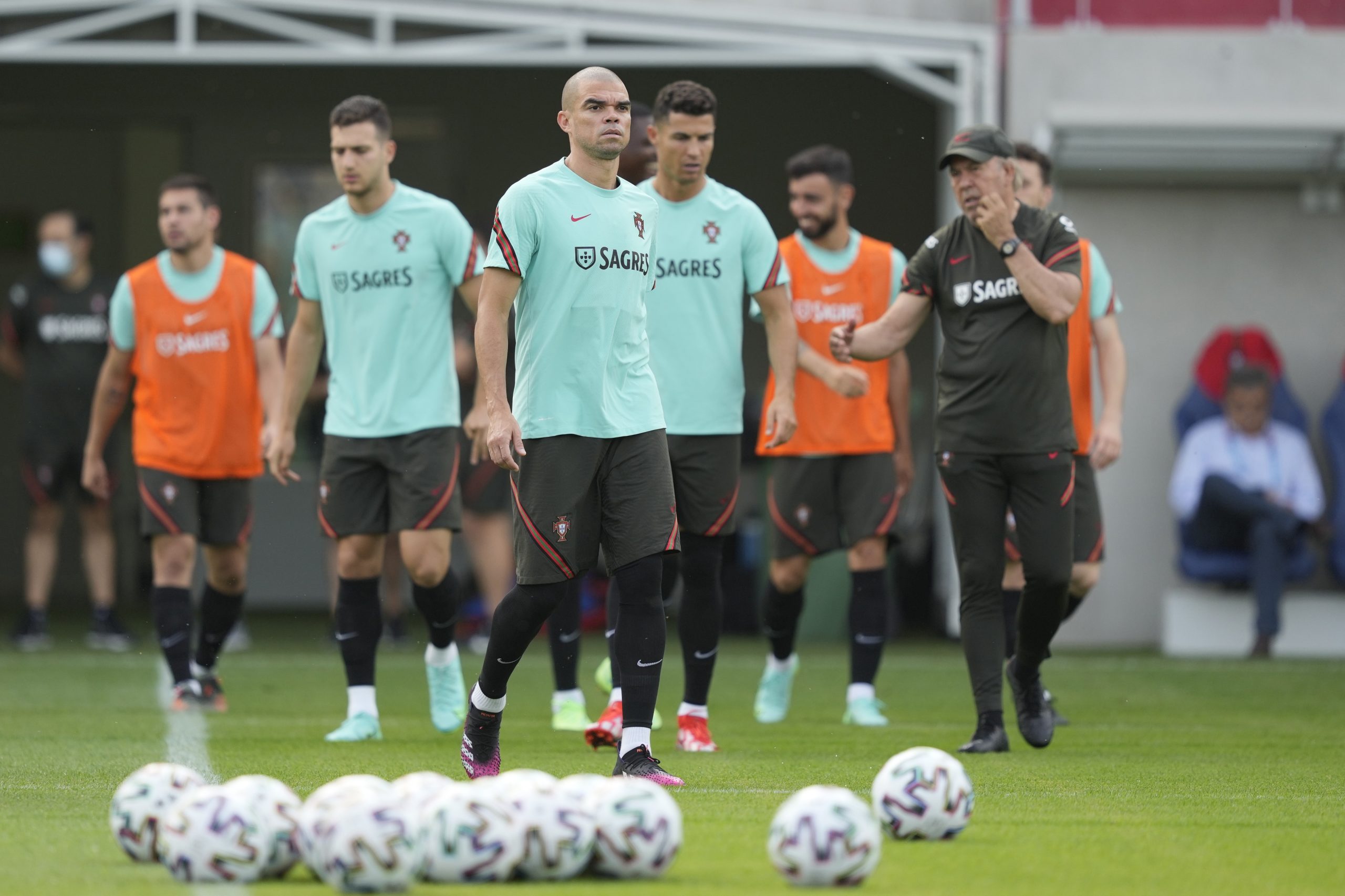 Pepe: “Em nove ponto possíveis, podemos fazer seis. (…) Não estamos assim tão mal”