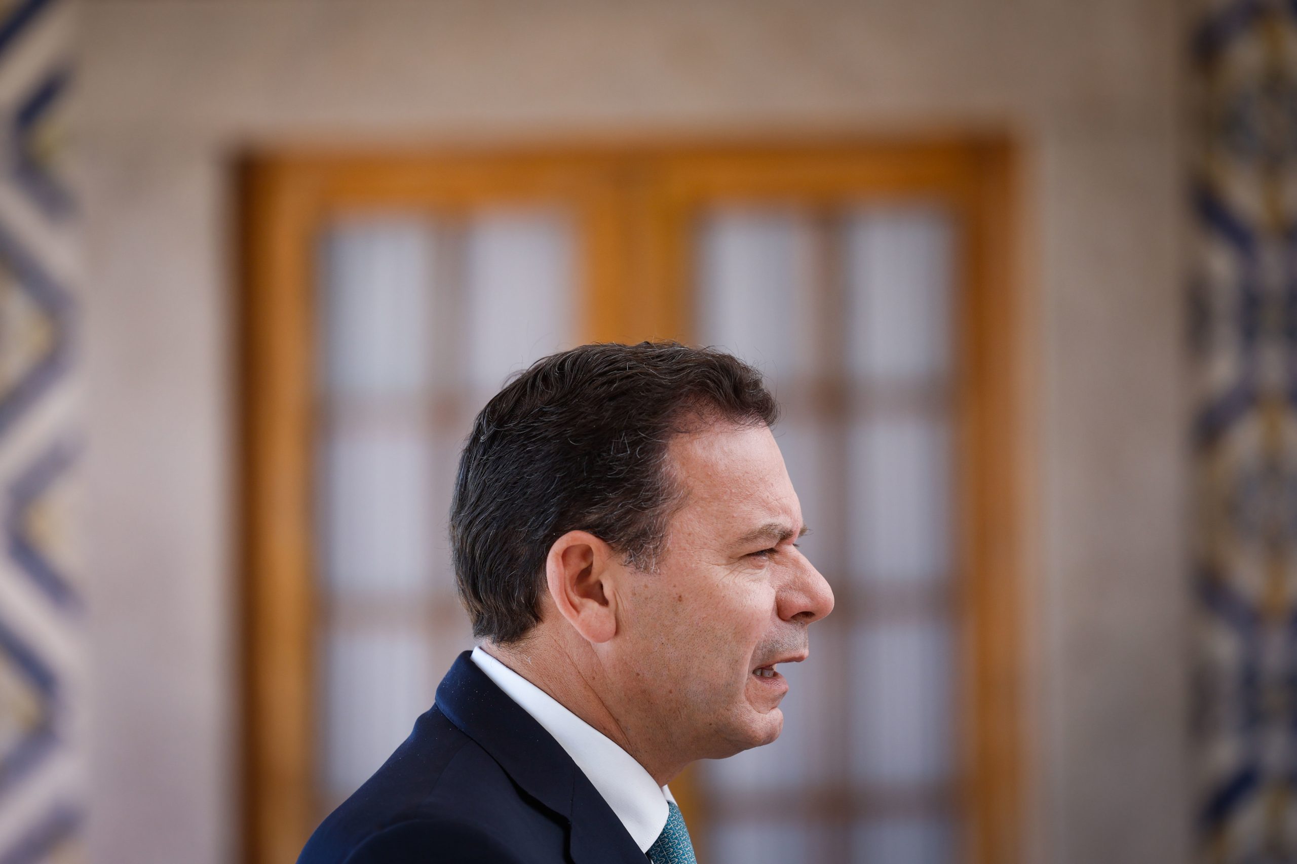 Montenegro compromete-se a dar aos jovens “o futuro que merecem” em Portugal