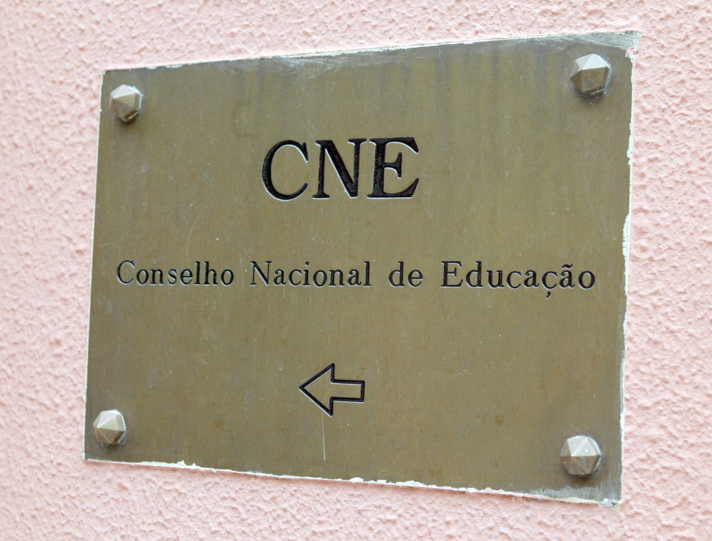 CNE insta presidente do Governo Regional da Madeira a ser neutro e imparcial