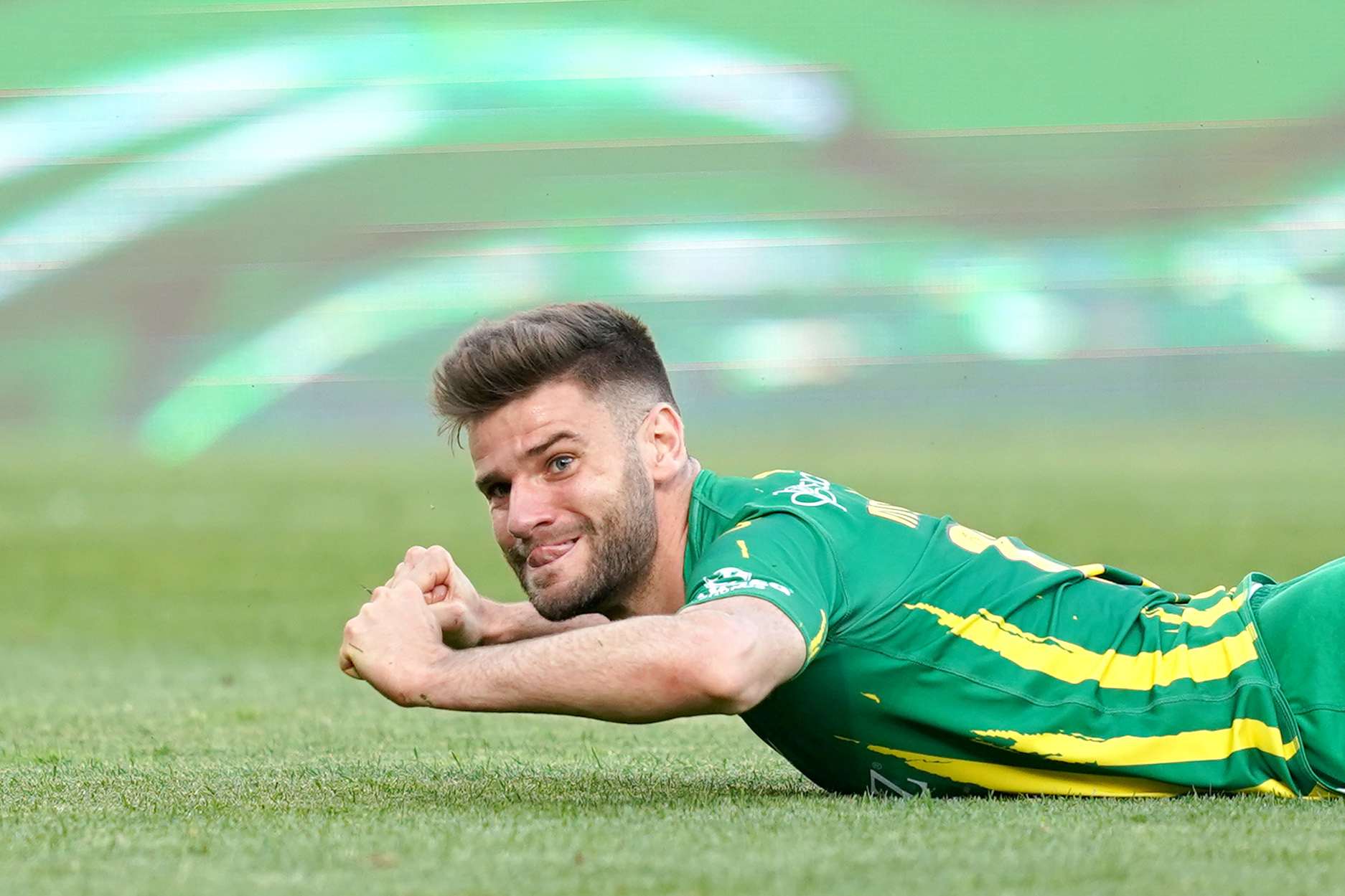 Tondela vence em Guimarães com dois golos de Mario González