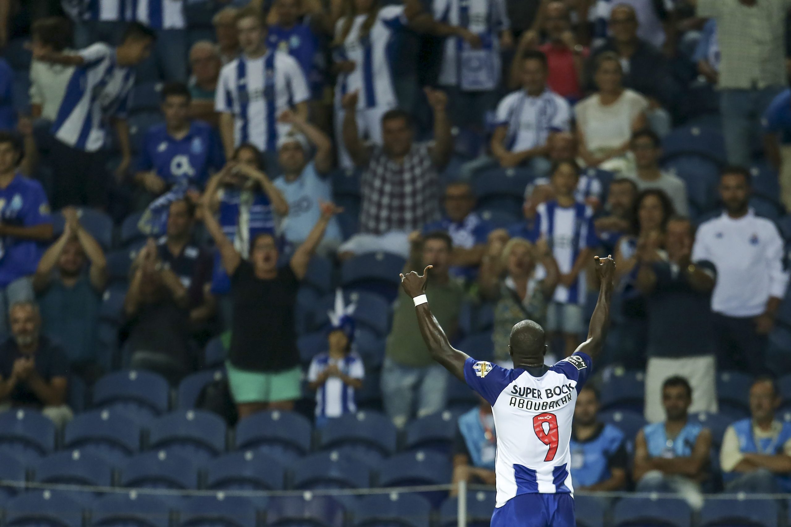 Aboubakar considerado apto no FC Porto após mais de seis meses de baixa