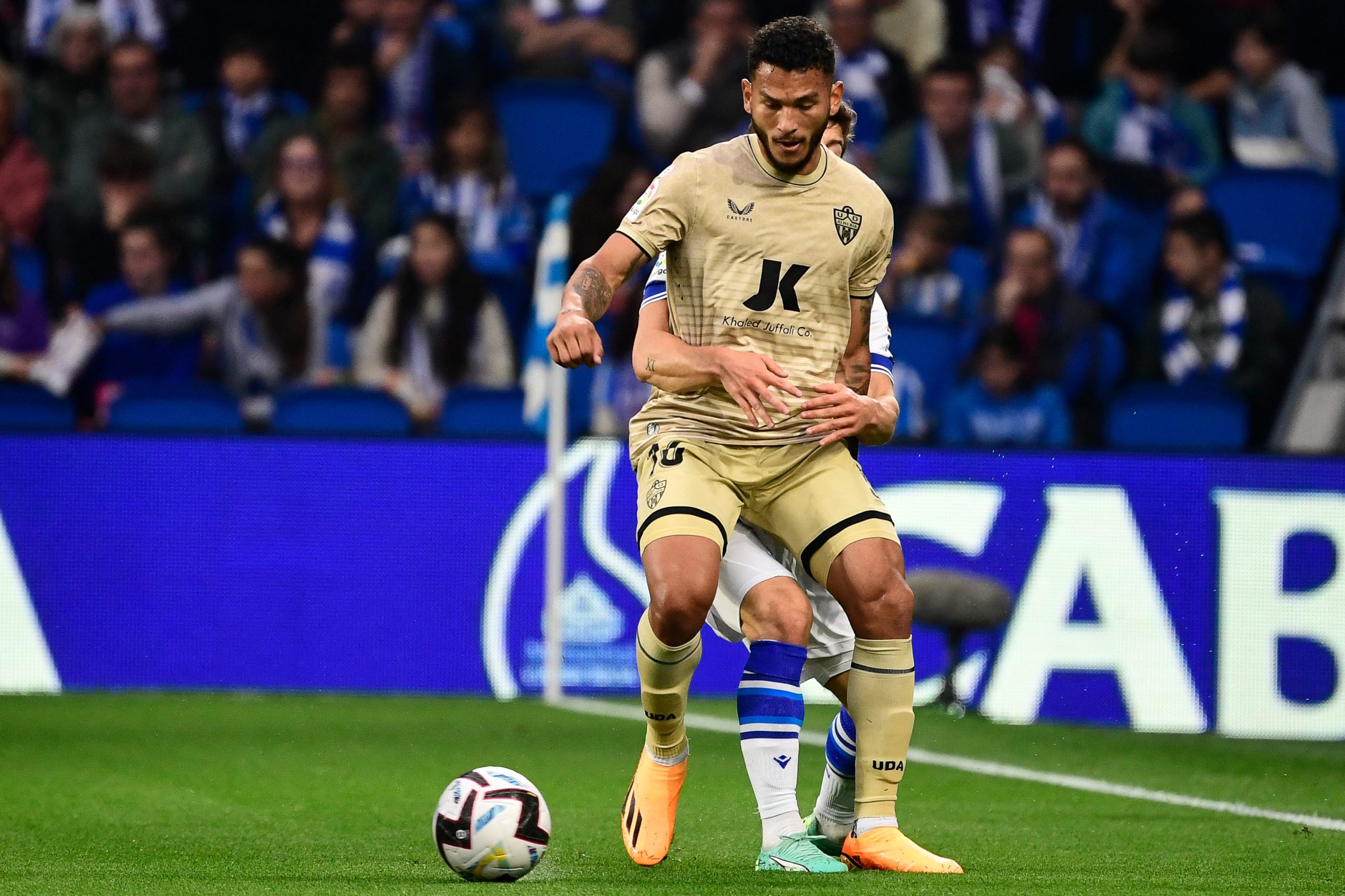 Sporting chega aos 20 milhões fixos por Suárez, Almeria pede 22