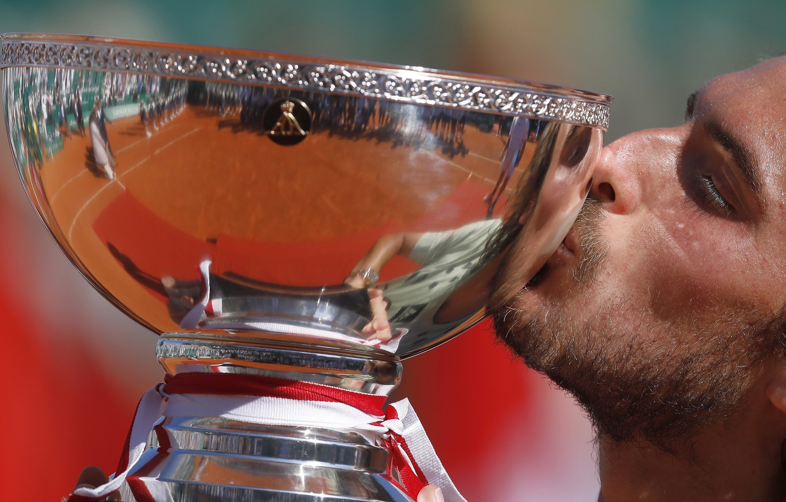 Tsitsipas bate Fokina na final e revalida título do Masters 1.000 de Monte Carlo