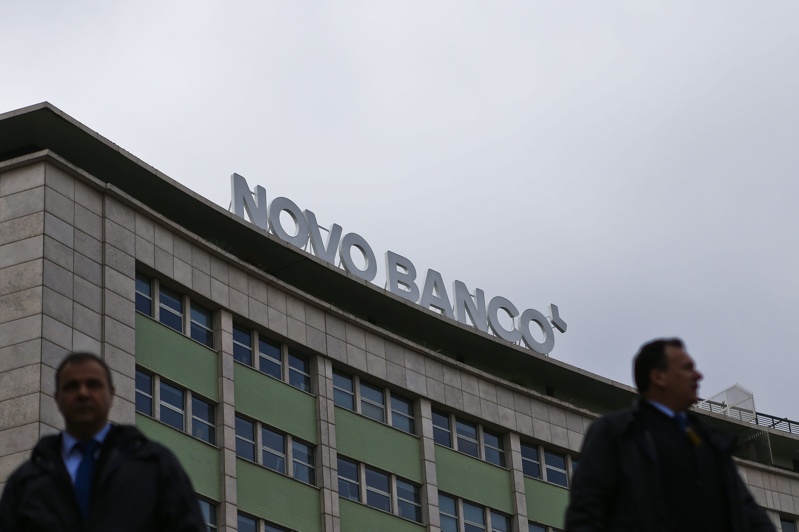 Novo Banco antecipou hoje o pagamento de obrigações no valor de 1.000 milhões de euros
