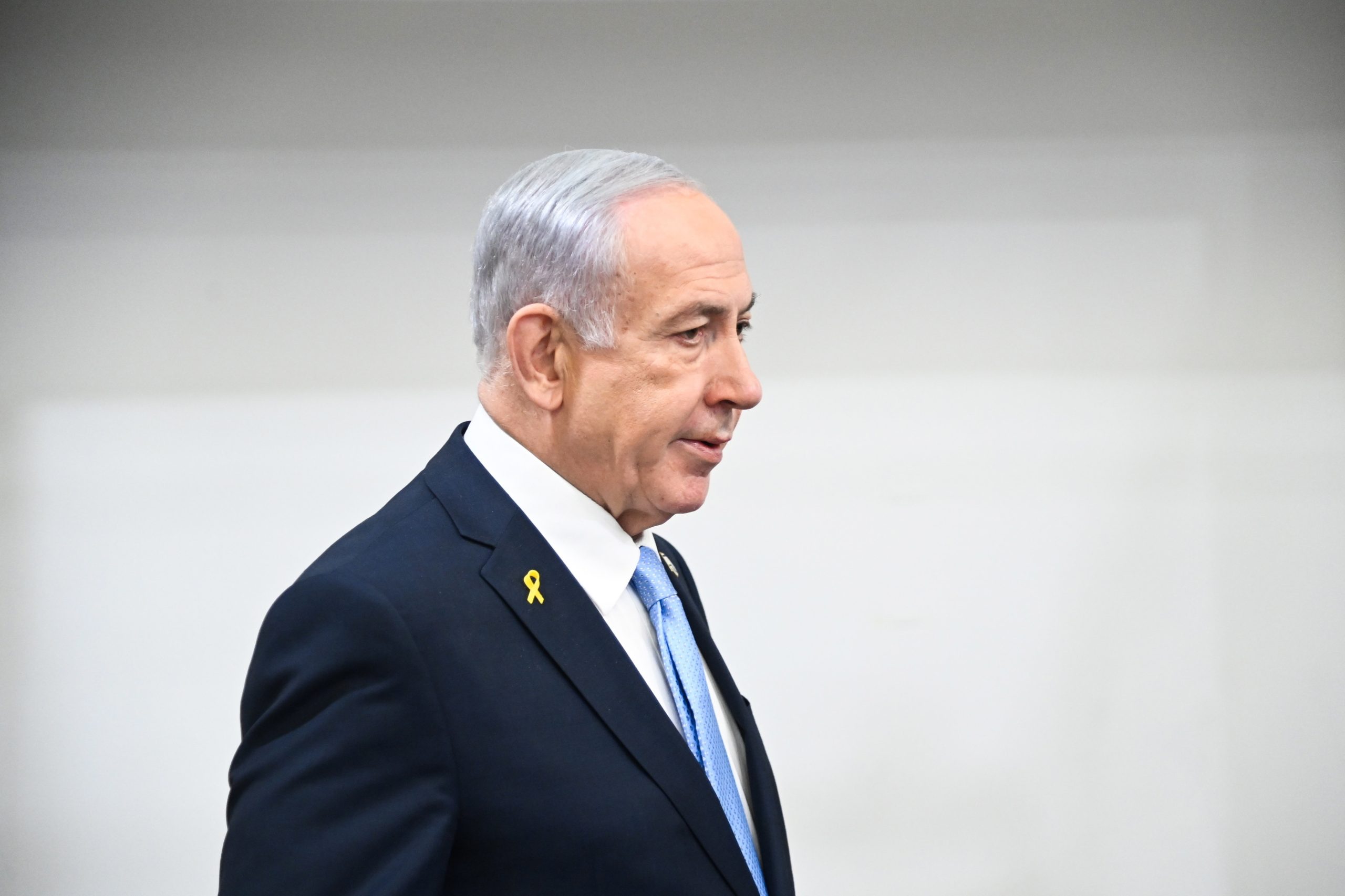 Israel ameaça entrar com toda a força em Gaza