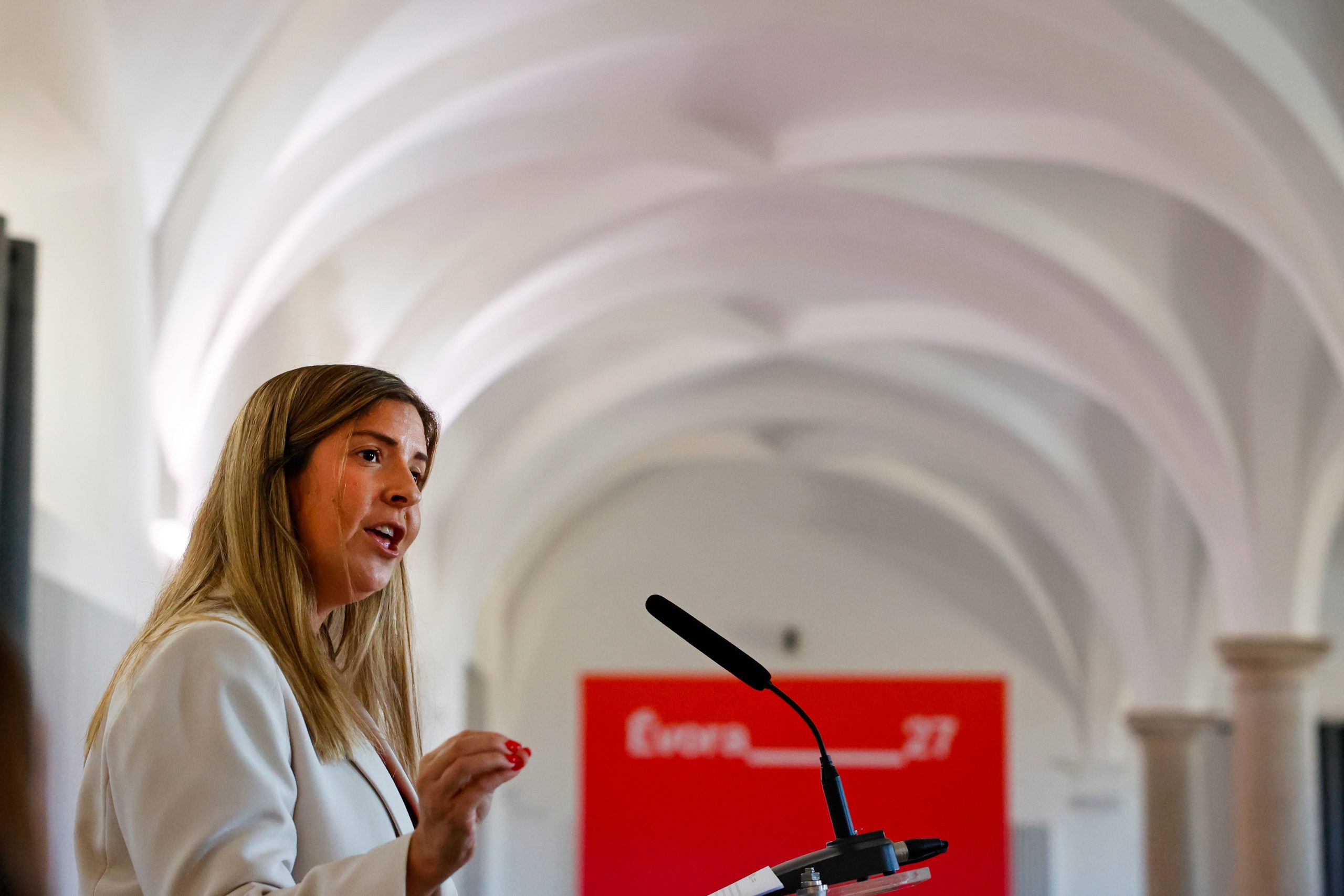 Ministra diz que Évora 2027 ainda pode ser bem-sucedida apesar de “atraso estrutural”