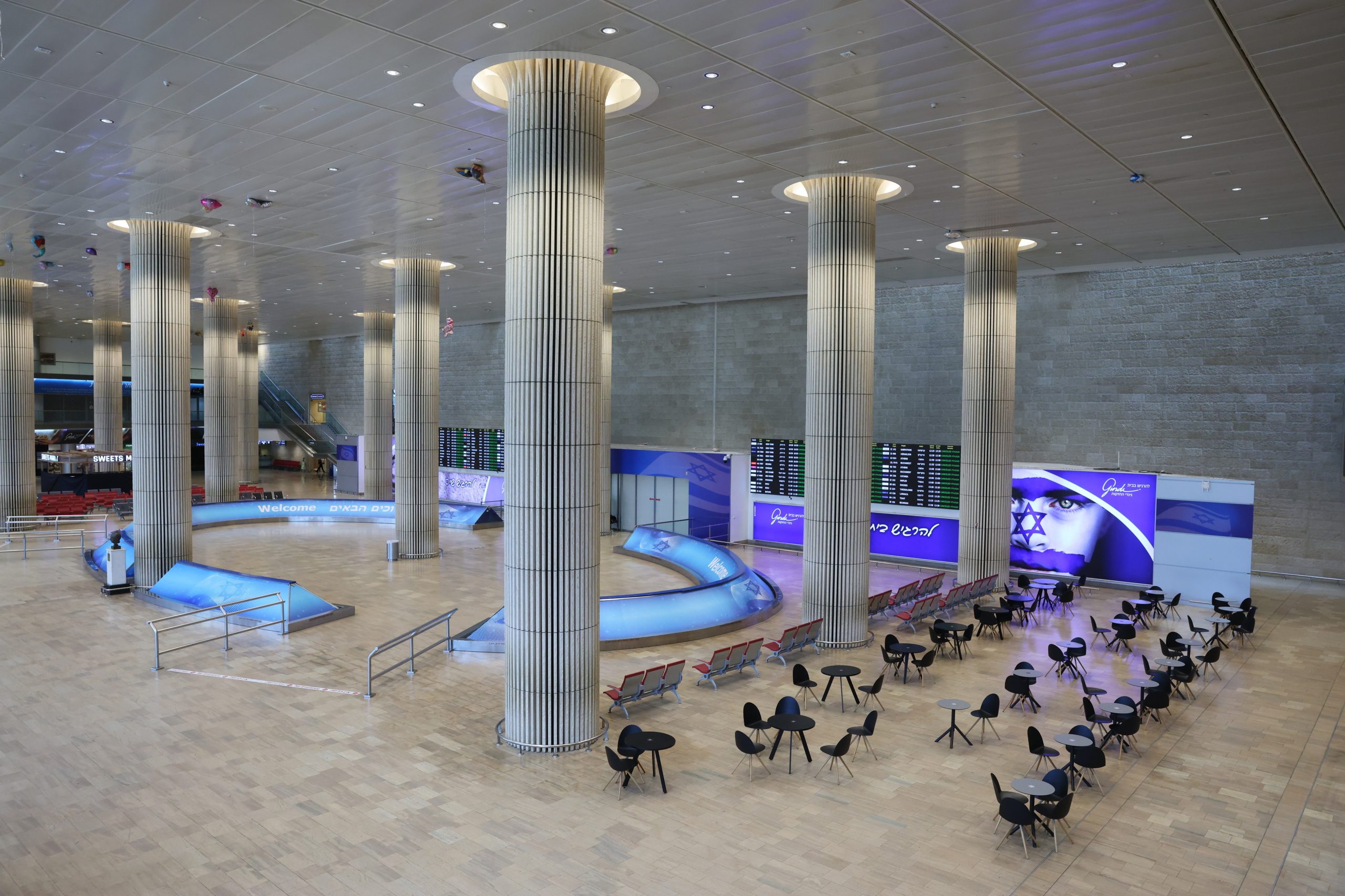 Aeroportos de Telavive e Haifa retomam operações quarta-feira