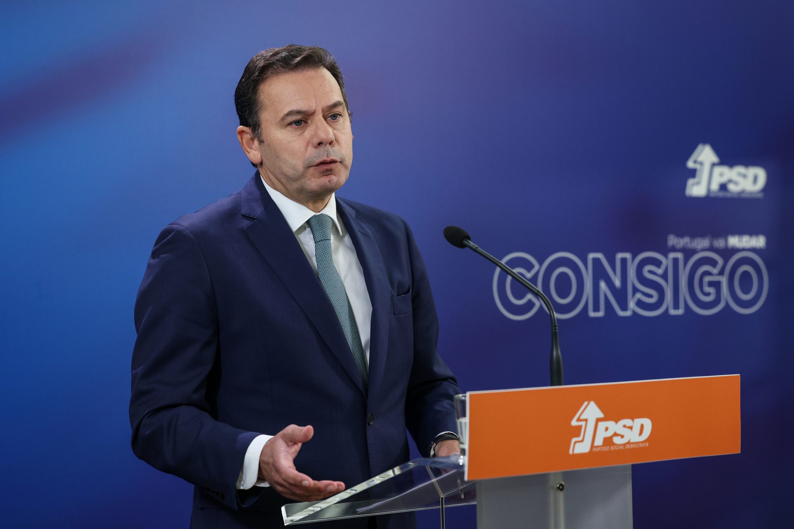 Governo não caiu por causa de um processo judicial, “caiu de podre”