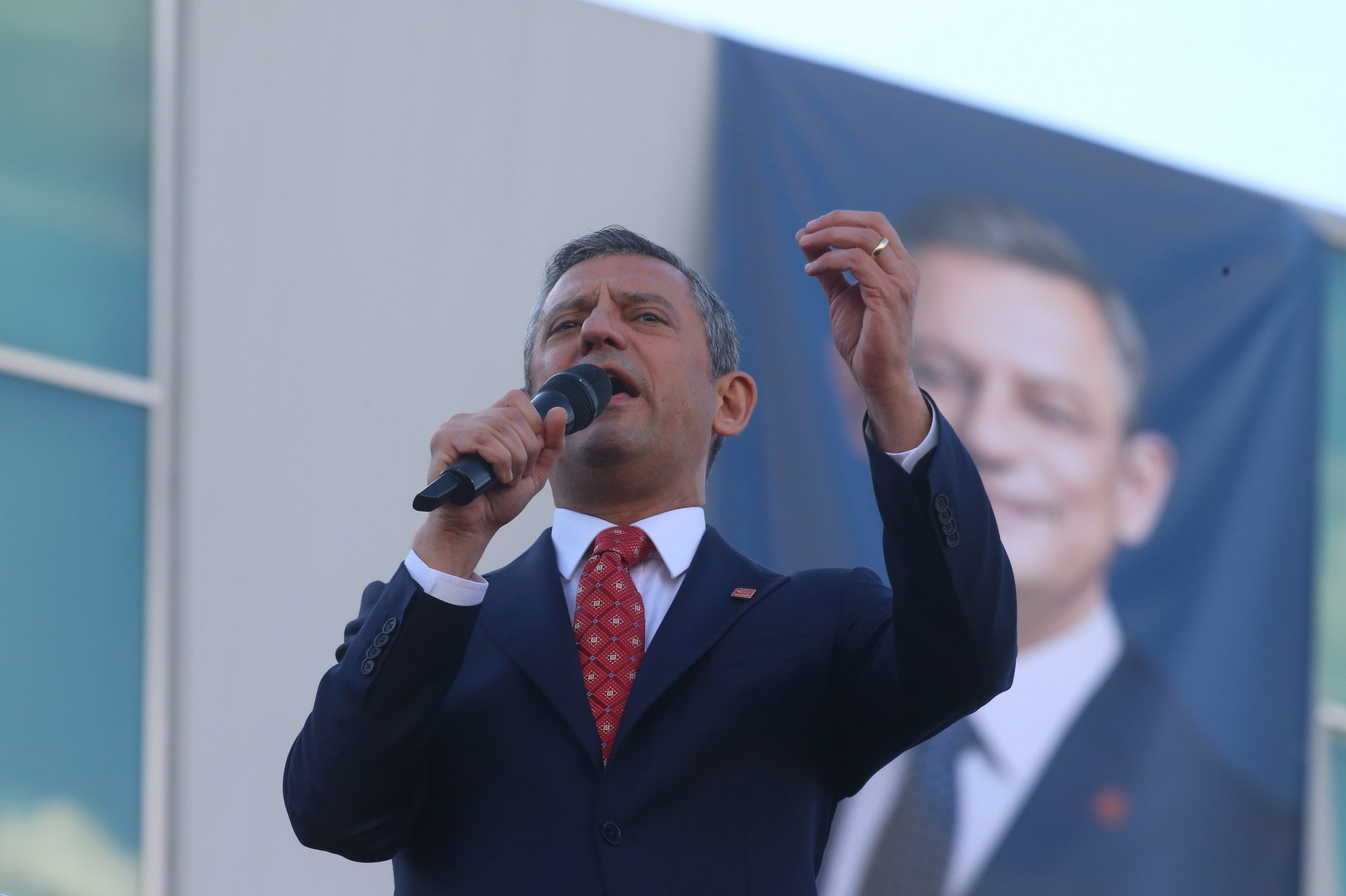 Opositor turco condenado a indemnizar Presidente Erdogan