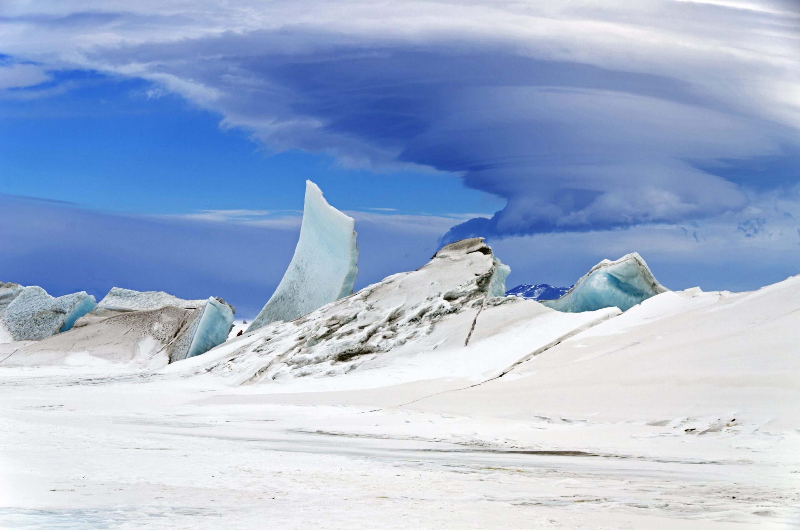 NASA lança hoje satélite que vai medir ao detalhe alterações no gelo polar