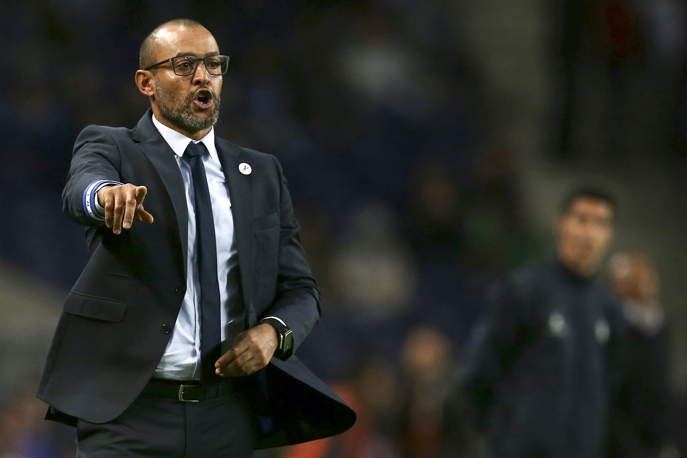 Porto empata e deixa fugir Benfica em vésperas de clássico