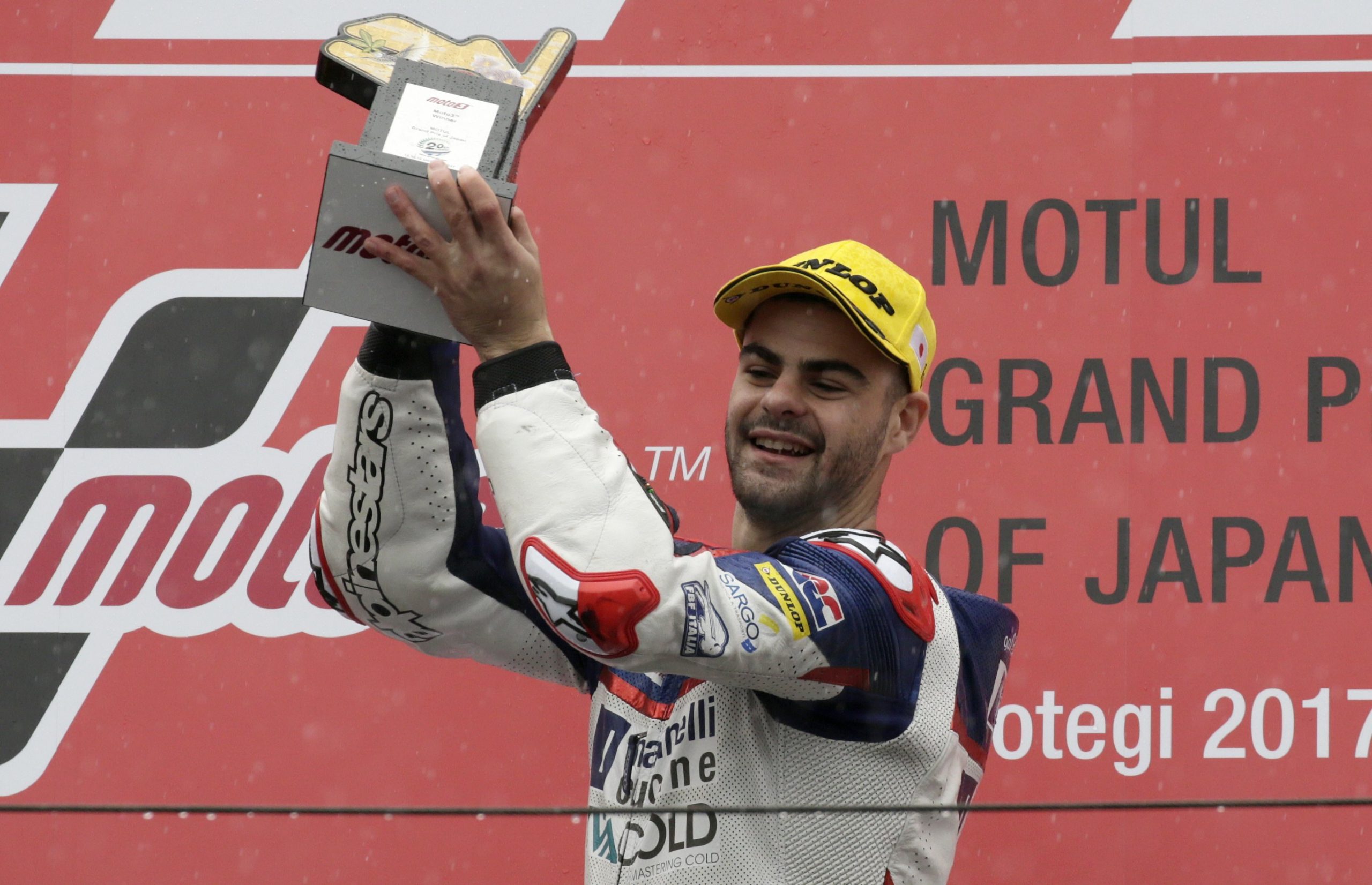 Federação Internacional de Motociclismo suspende licença de Romano Fenati