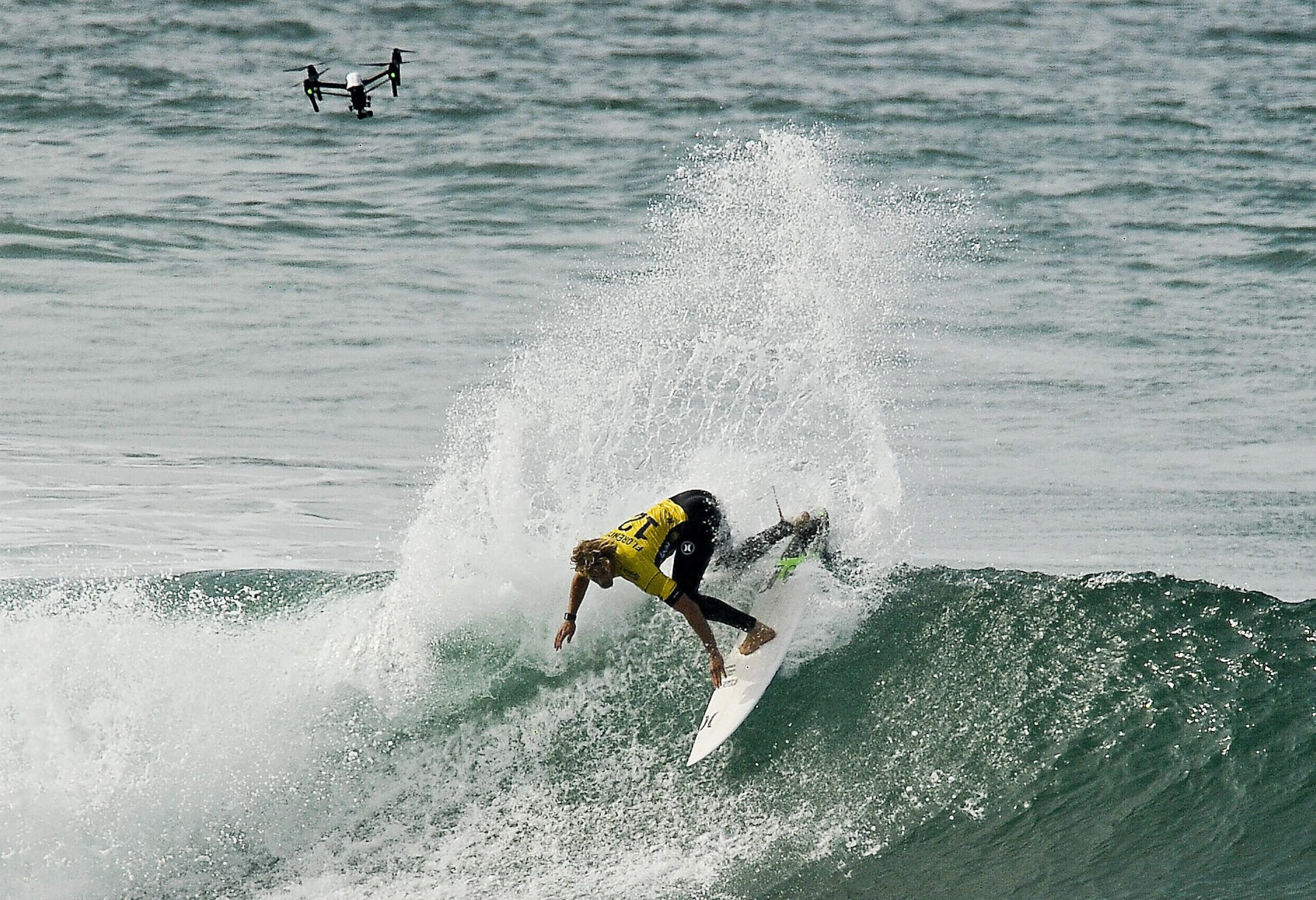 John John Florence revalida título mundial de surf