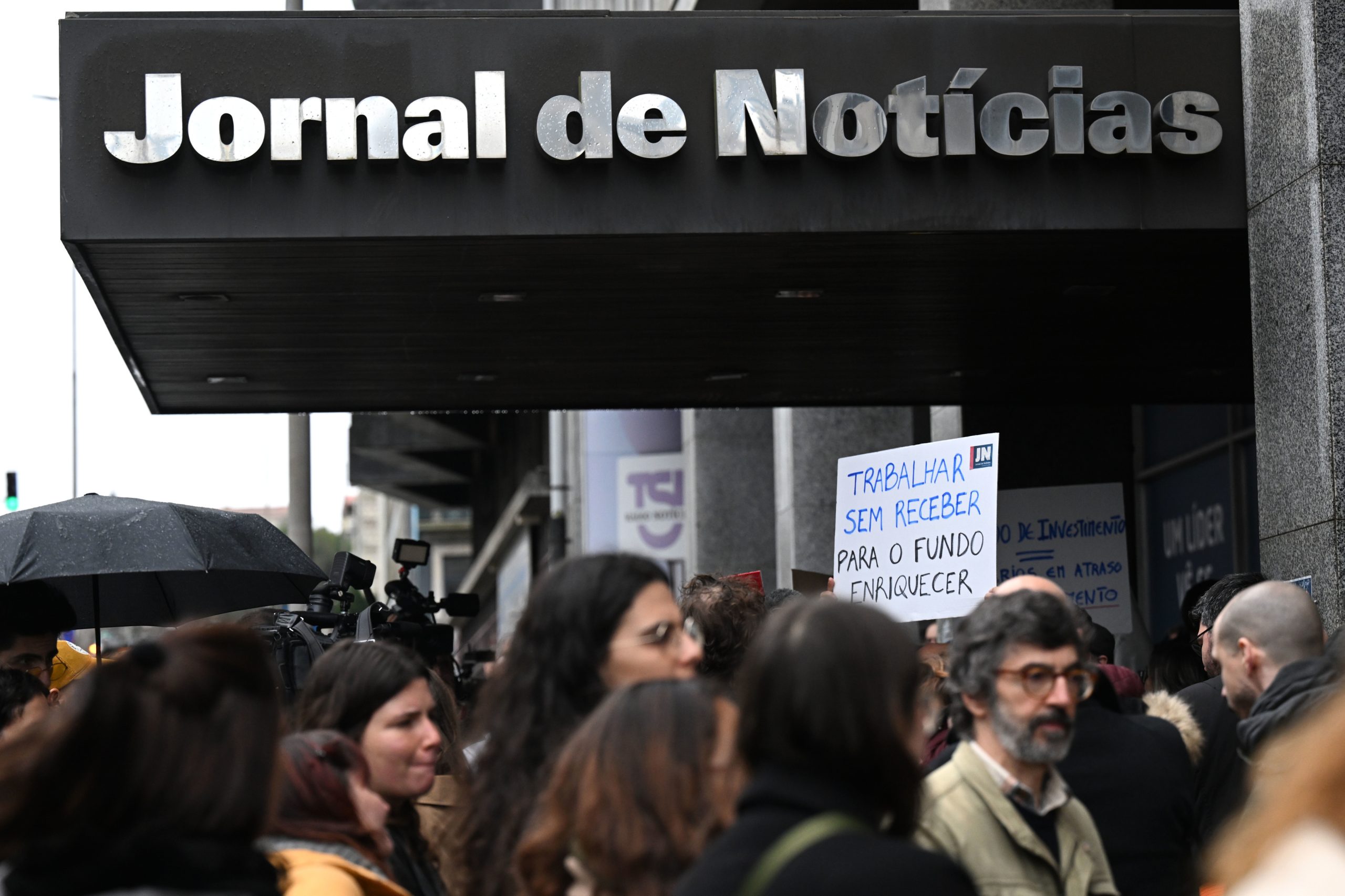 Empresa Notícias Ilimitadas notifica Autoridade da Concorrência da compra de títulos da Global Media