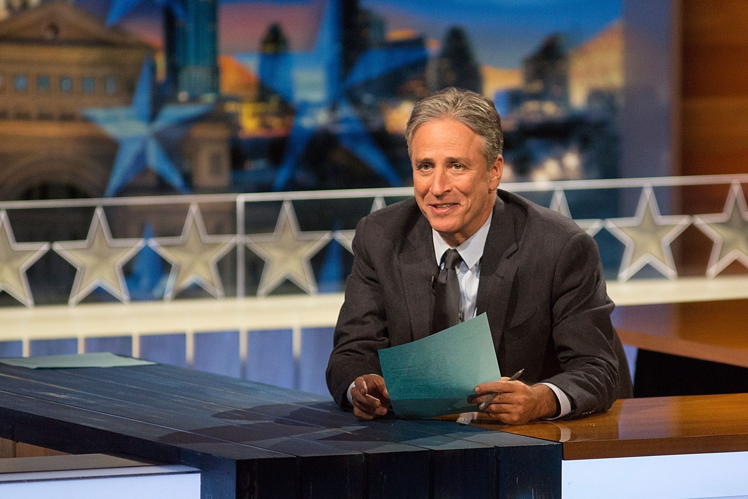 Jon Stewart diz que Trump é uma “reação” para Democratas e Republicanos