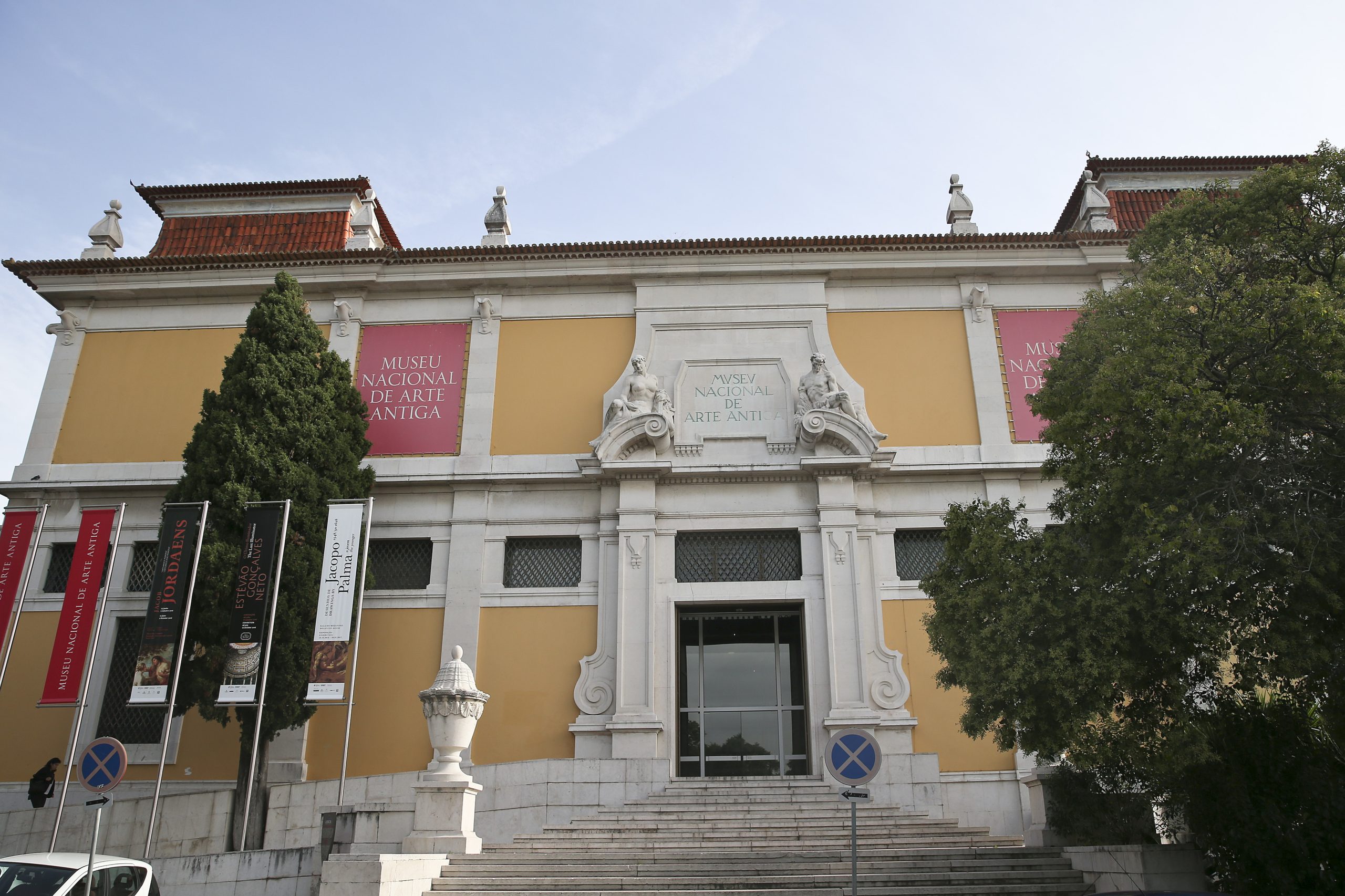 Museu de Arte Antiga exibe pintura restaurada que revelou uma artista do século XIX