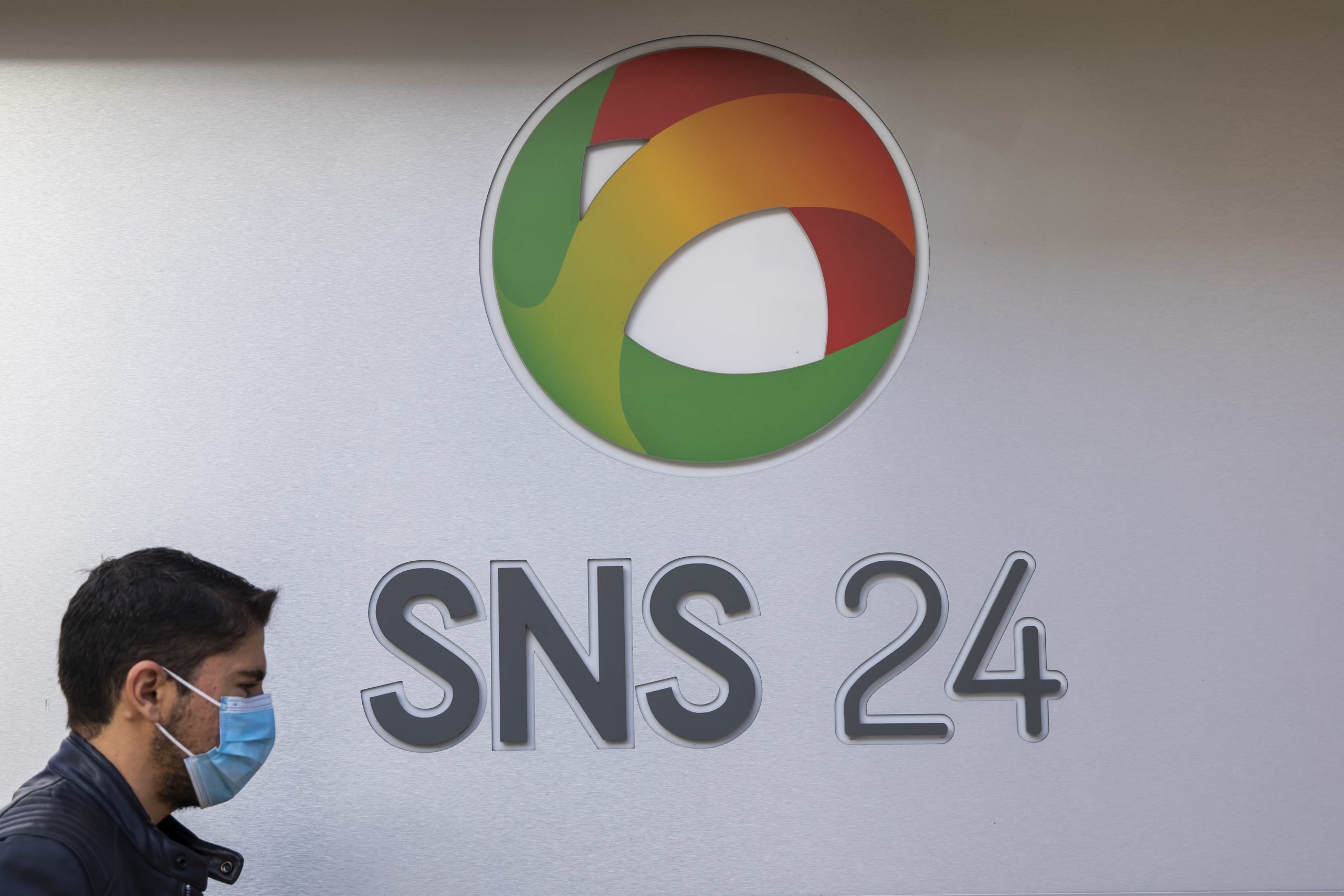 Linha SNS 24 atendeu mais de 9 milhões de chamadas em 2022, o maior numero de sempre