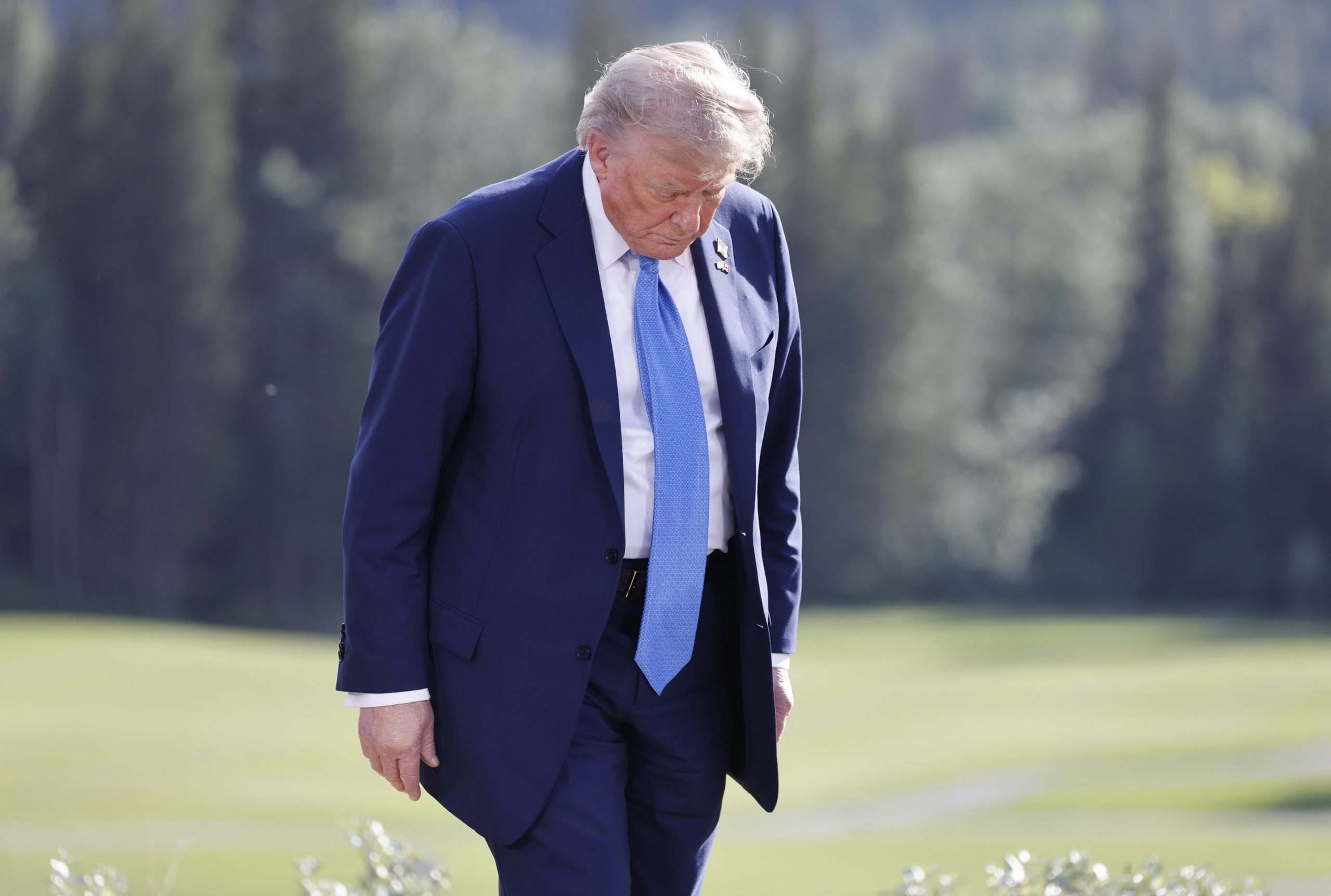 Trump diz que Irão procurou EUA para negociar. “São corajosos”