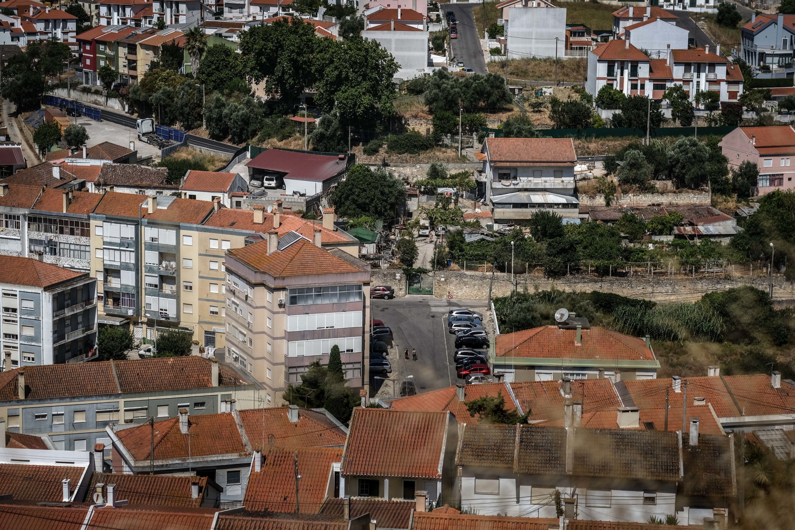 Empresa produtora de energia renovável compra seis parques solares da Luxbon Solar em Lisboa