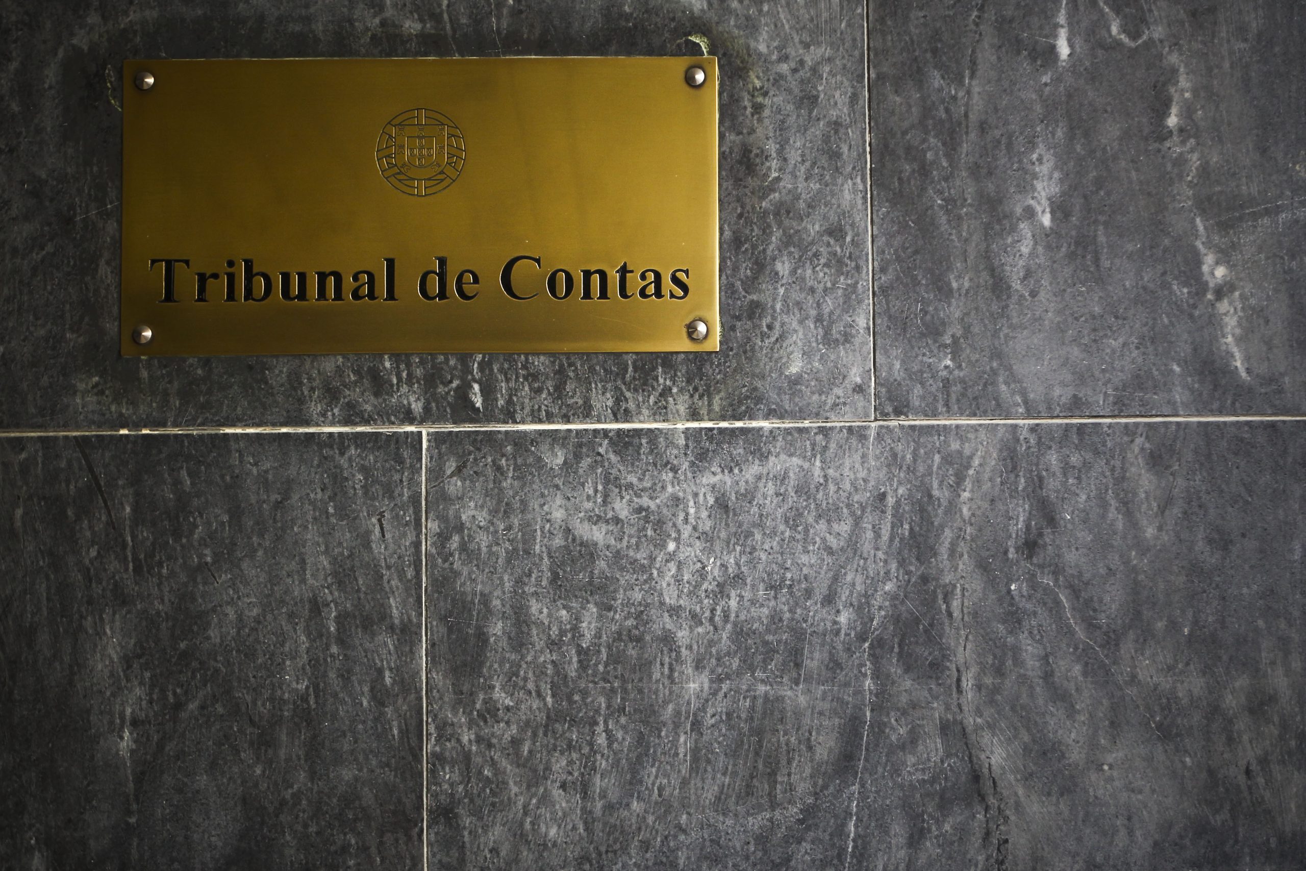 Recomendações do Tribunal de Contas permitiram poupanças de 3.700 milhões de euros em 2016