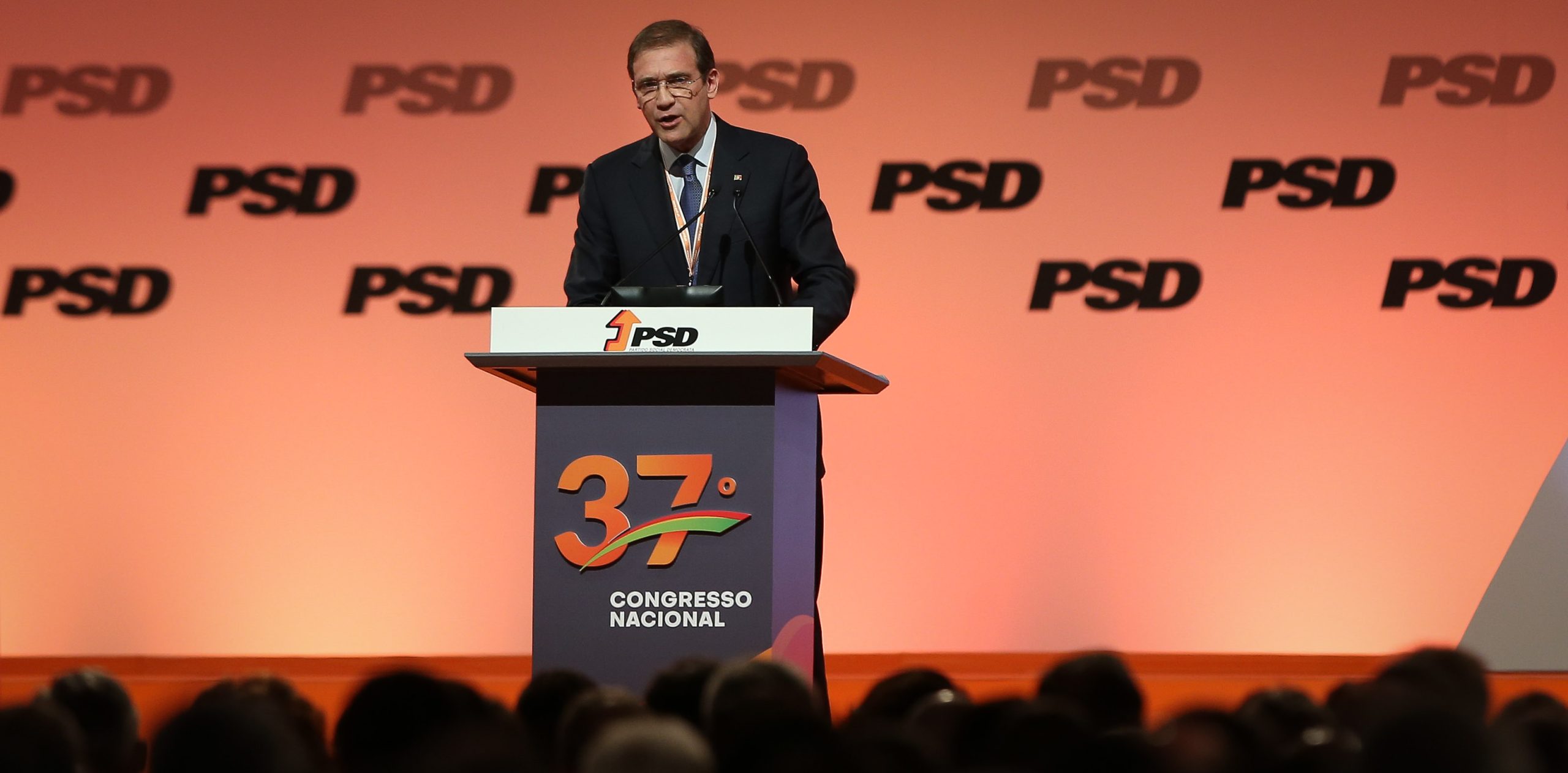Passos Coelho: “Não é fácil bater a Geringonça, mas é preciso bater a Geringonça”