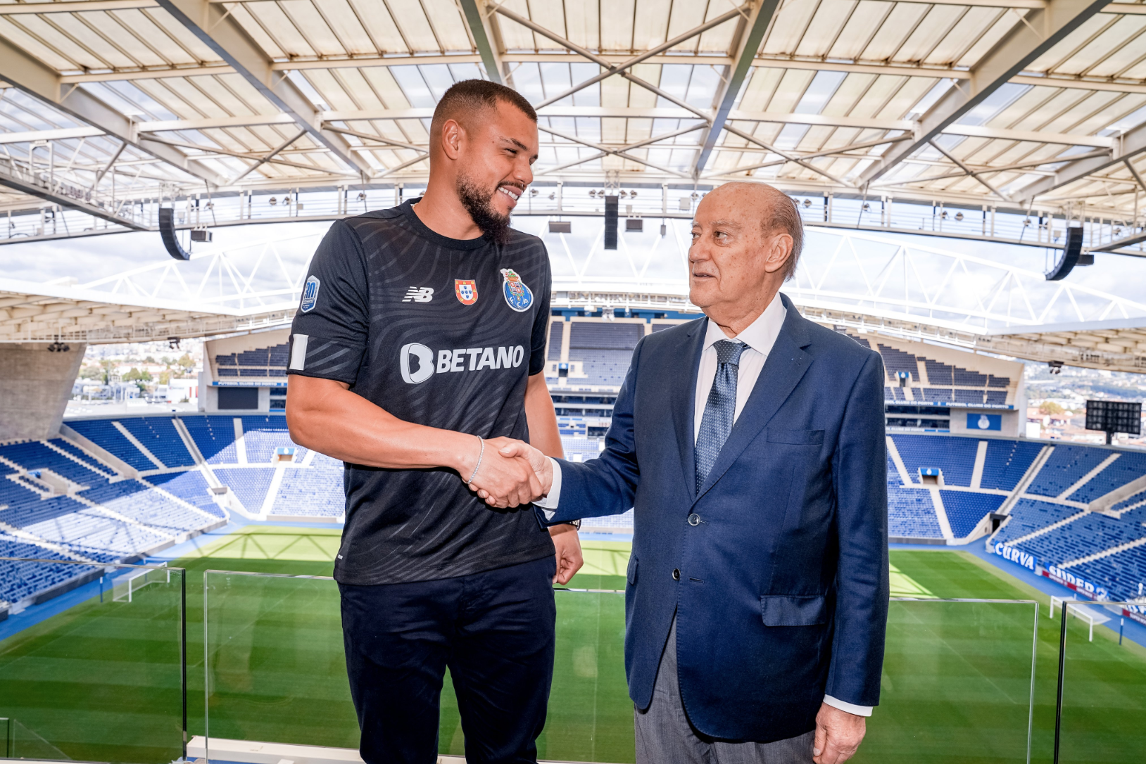 FC Porto contrata guarda-redes Samuel Portugal. É o sexto reforço do Portimonense em quatro anos