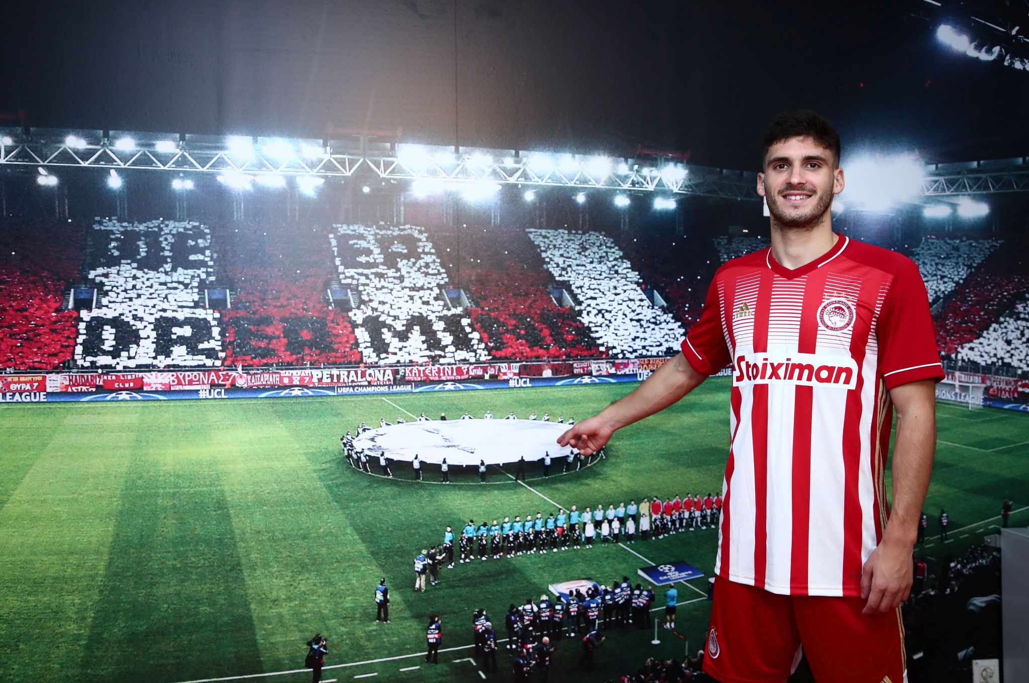 Wolverhampton empresta Rúben Vinagre aos gregos do Olympiacos