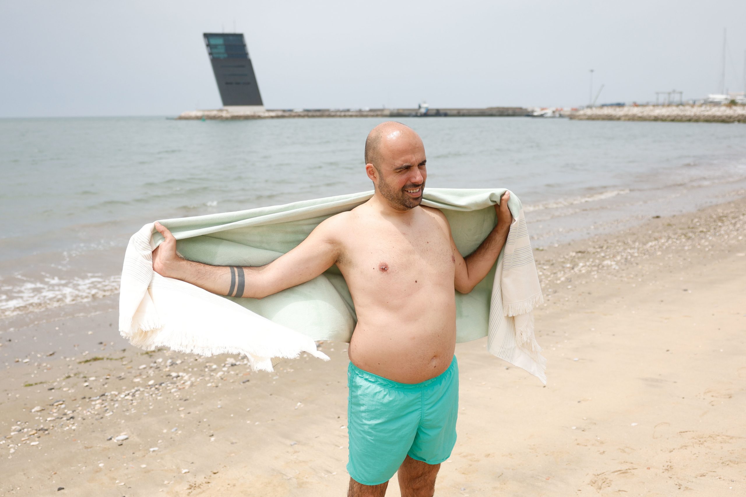Há 35 anos Marcelo mergulhou no Tejo numa campanha. Hoje foi a vez de Fidalgo Marques