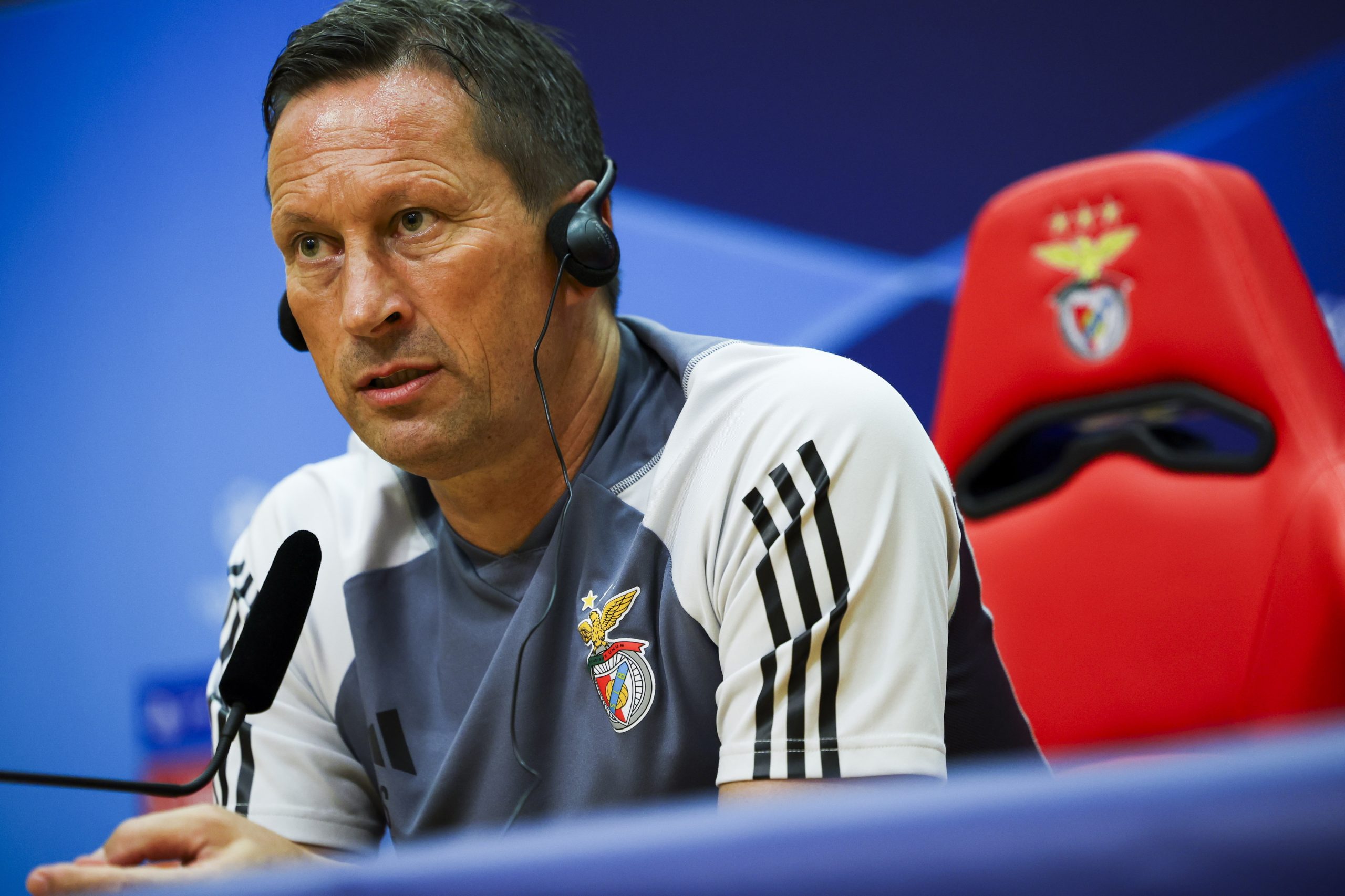 Schmidt compreende insatisfação, mas não vê lugar no Benfica em risco