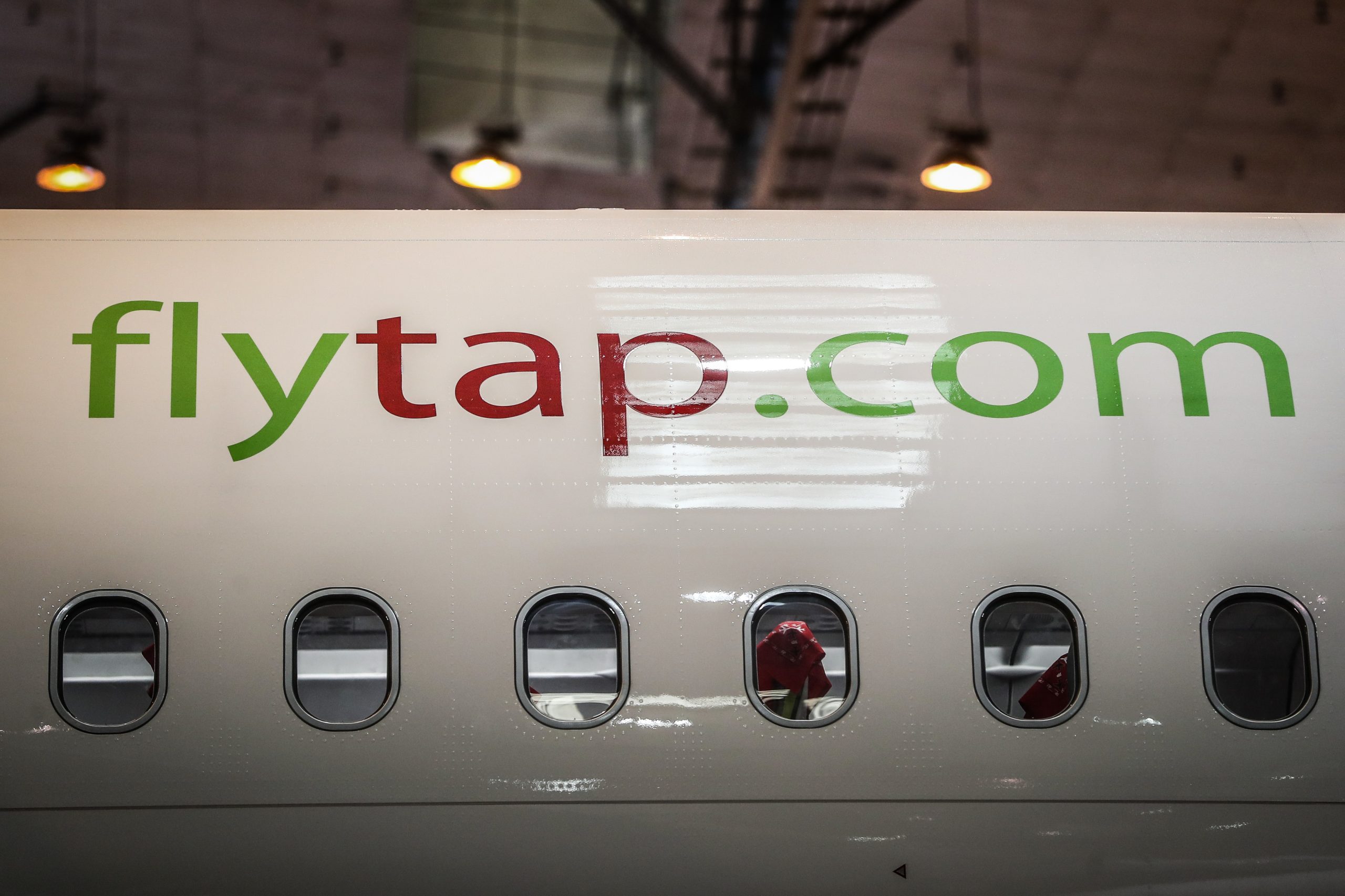 Avião da TAP retido em Bissau devido a dano na ponta da asa