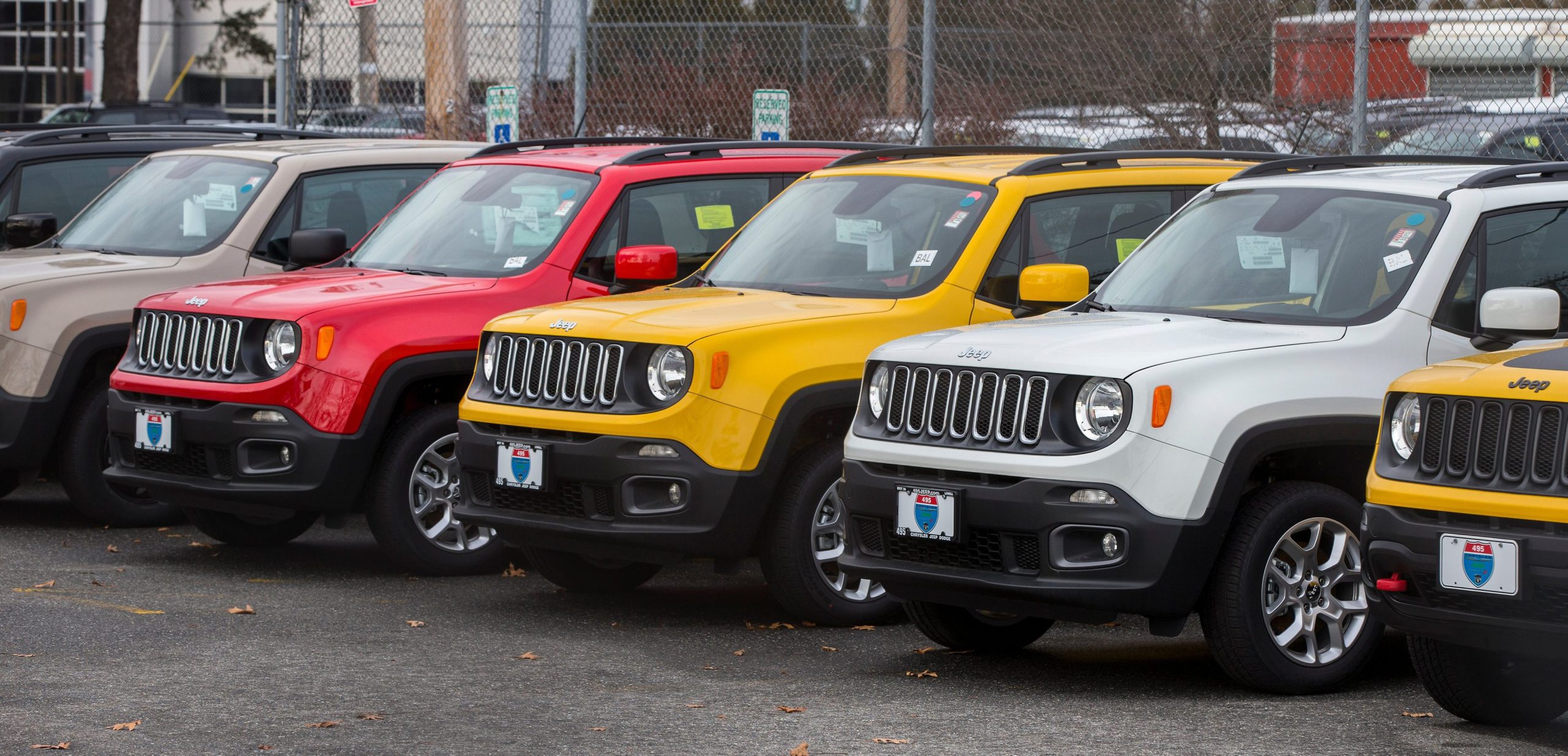 Chrysler chama para revisão 19.000 veículos na China por defeito no ‘airbag’