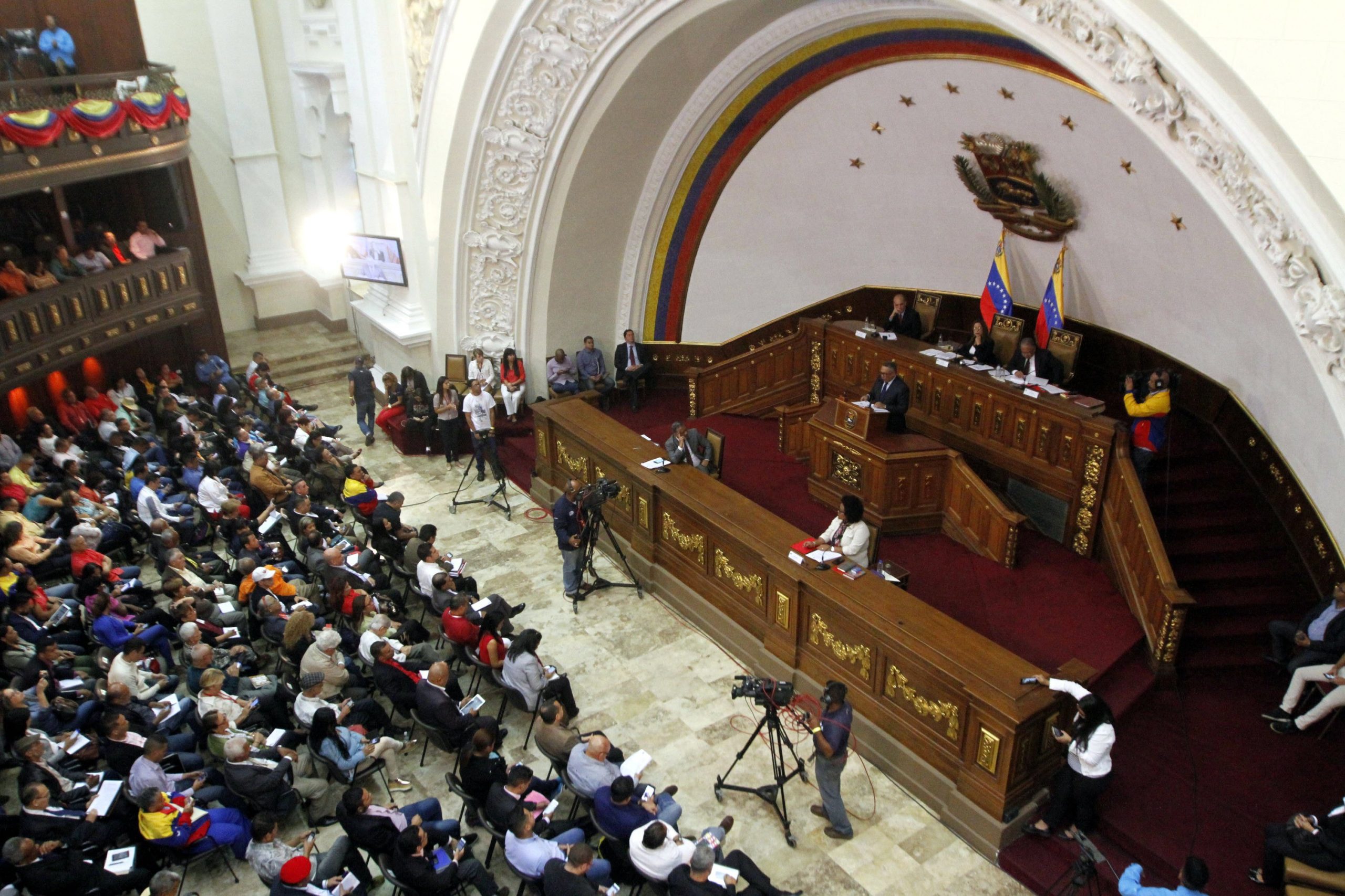 Assembleia Constituinte venezuelana decreta convocação de presidenciais até finais de abril