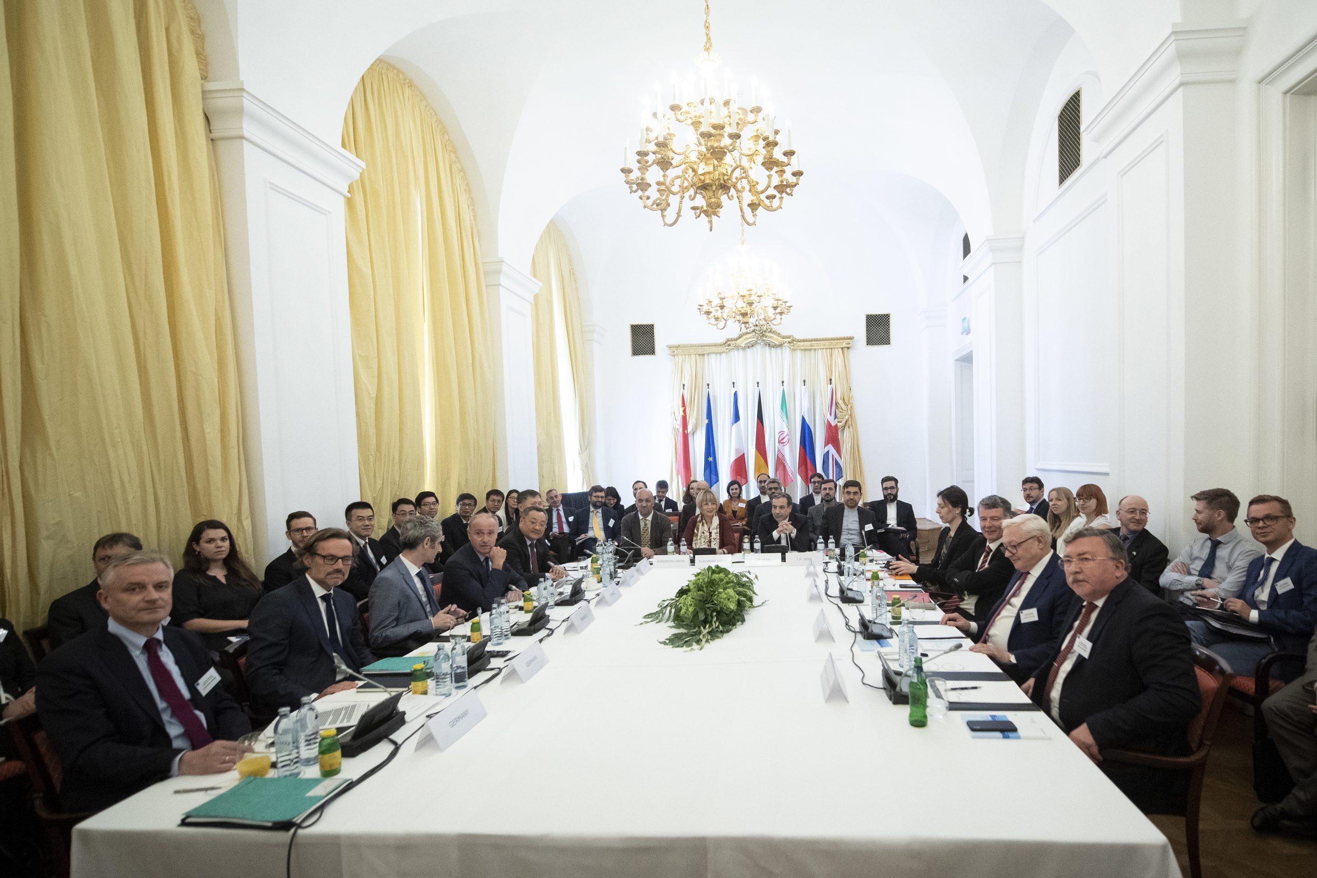 Viena acolhe hoje reunião extraordinária para tentar salvar acordo nuclear de 2015