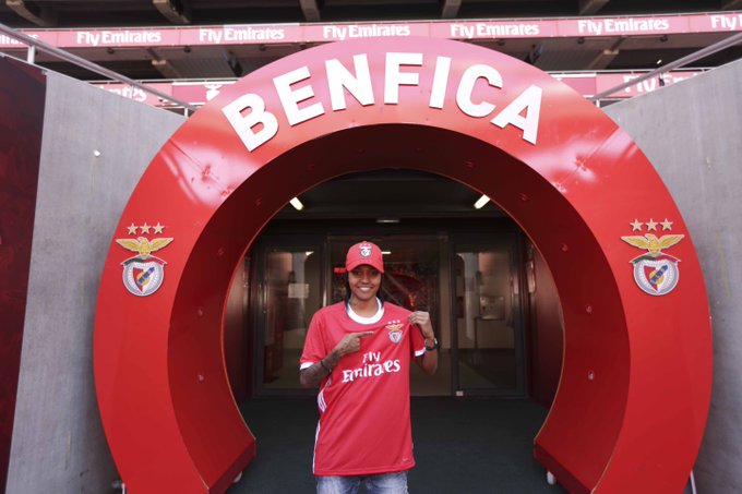 Avançada brasileira Annaysa reforça futebol feminino do Benfica