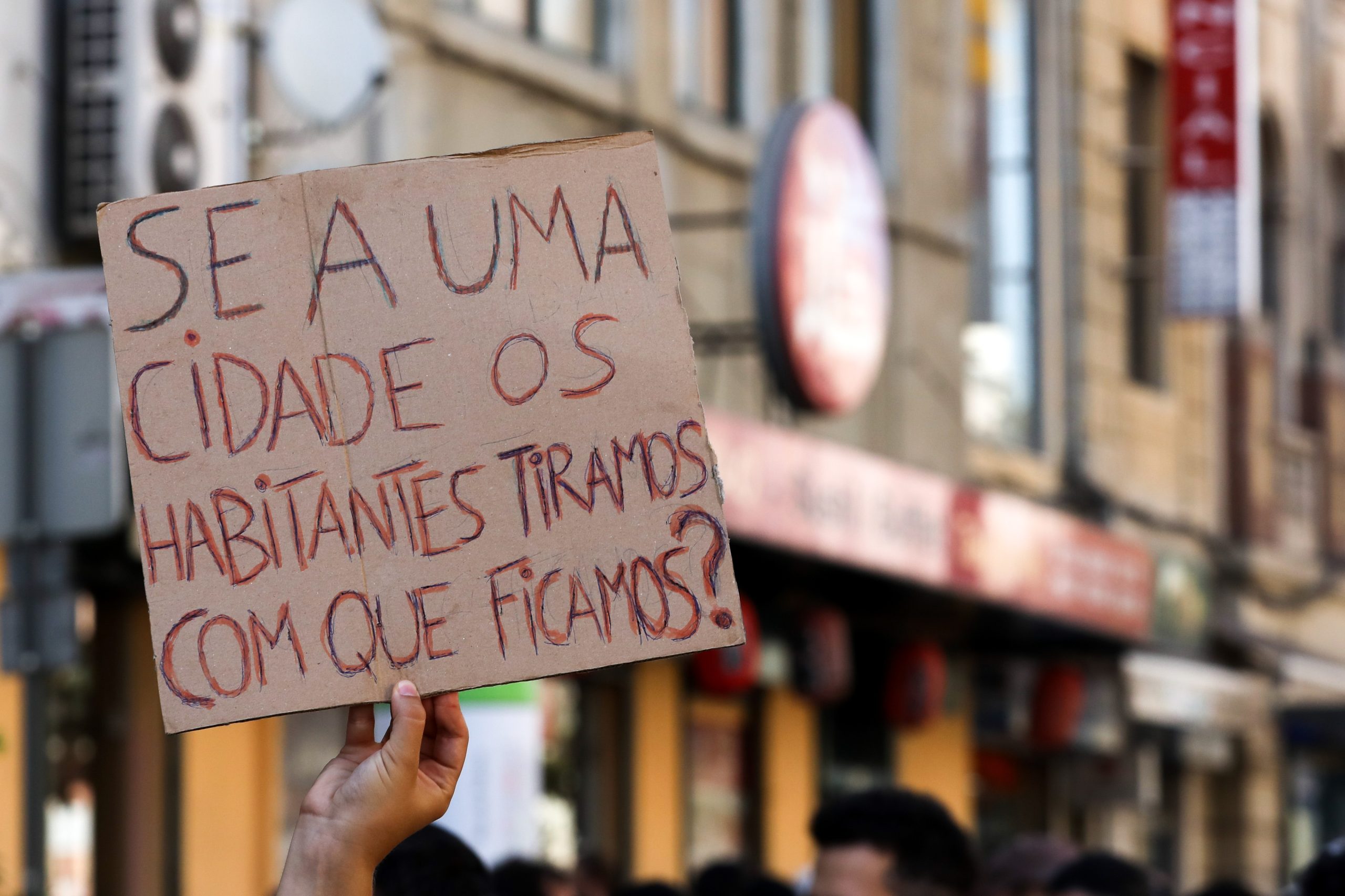 Bloco vai apresentar proposta para proteger todos os inquilinos contra despejos