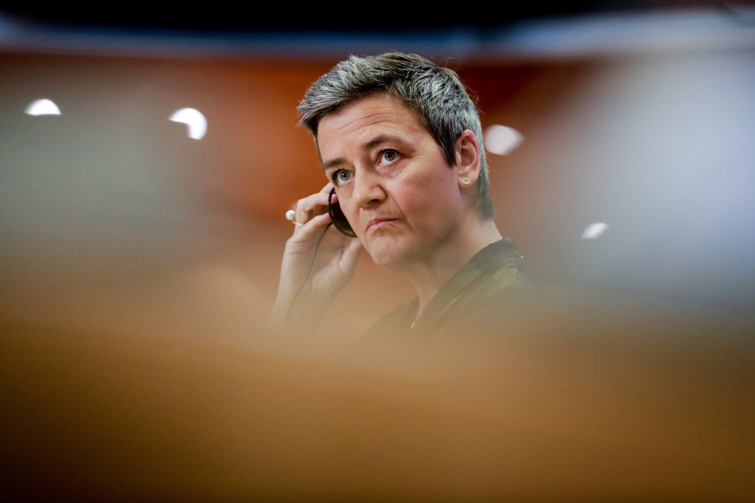 Bruxelas estuda “próximos passos” após decisão judicial que anula multa à Apple