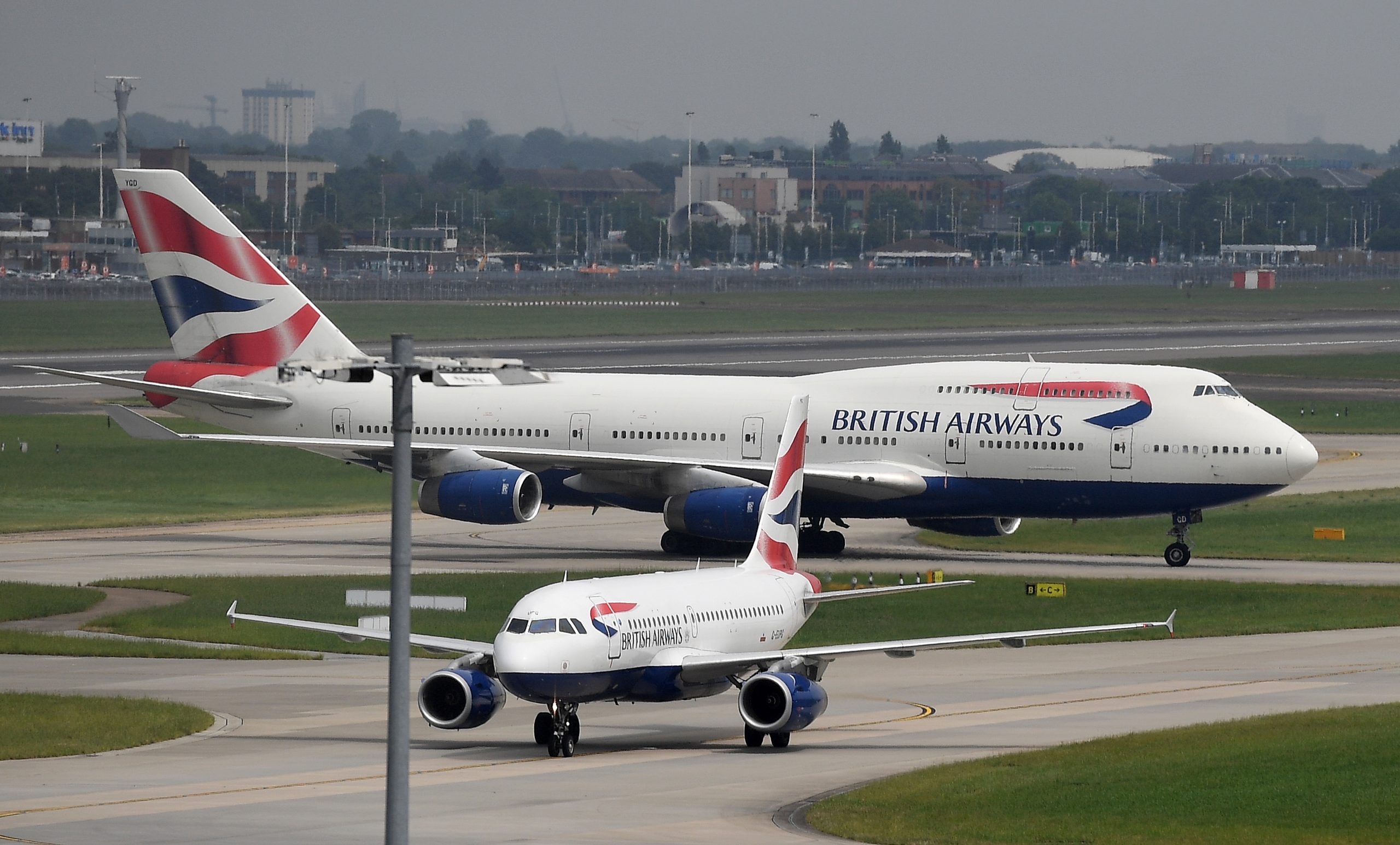 British Airways: acordo com sindicato prevê saída de 270 pilotos e redução de 20% nos salários