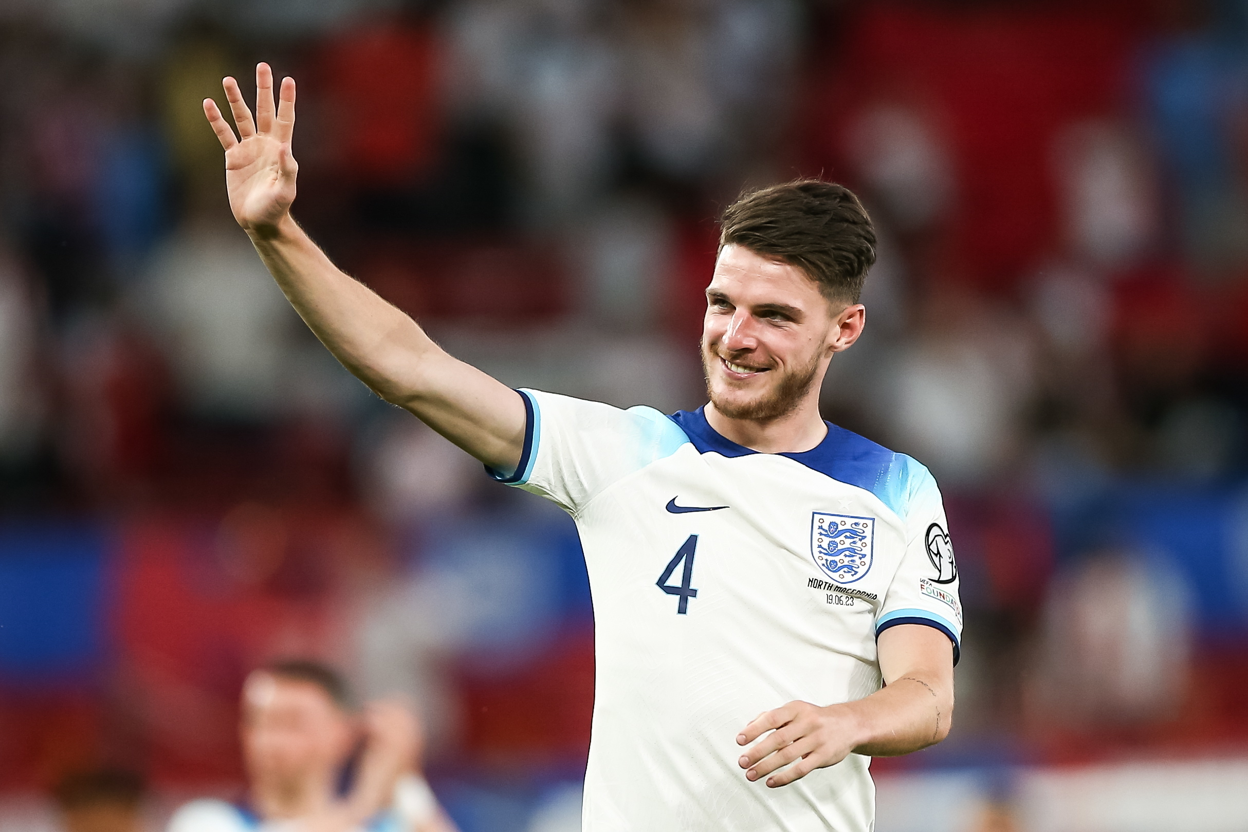 Arsenal contrata Declan Rice por valor recorde de 122 milhões de euros