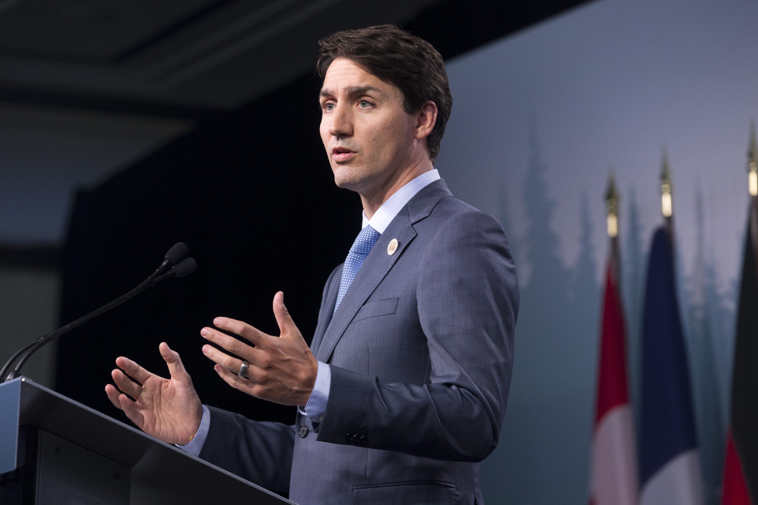 Canadá pretende “resposta clara e firme” da NATO a Putin