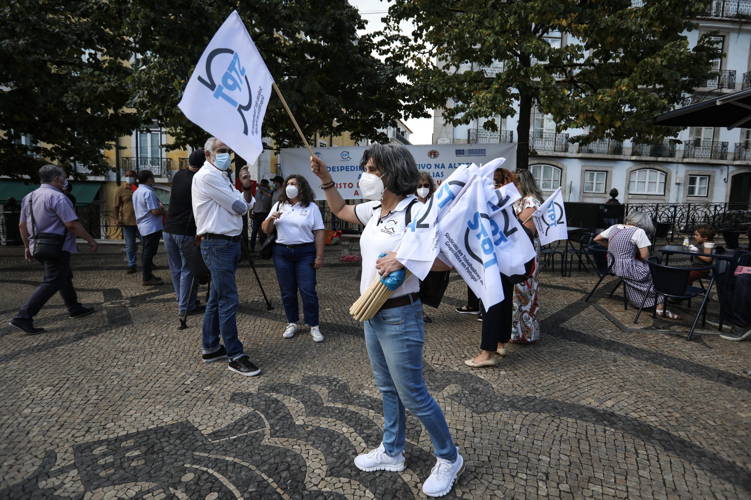 Frente Sindical quer aumentos salariais de 3% para 2022 e também para 2023