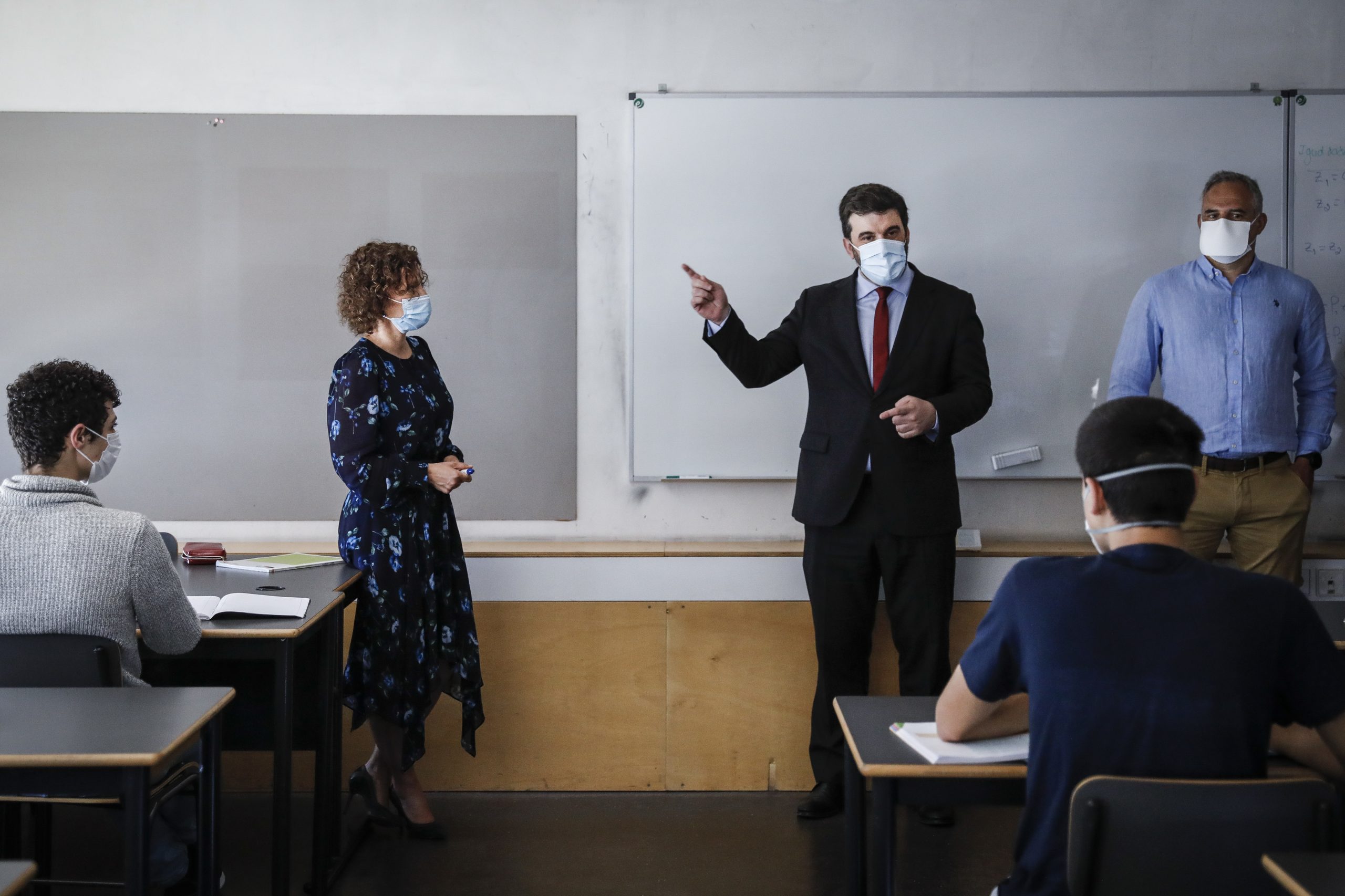 Em tempos excecionais, medidas excecionais: avaliações dos alunos vão ser auditadas para travar a inflação das notas