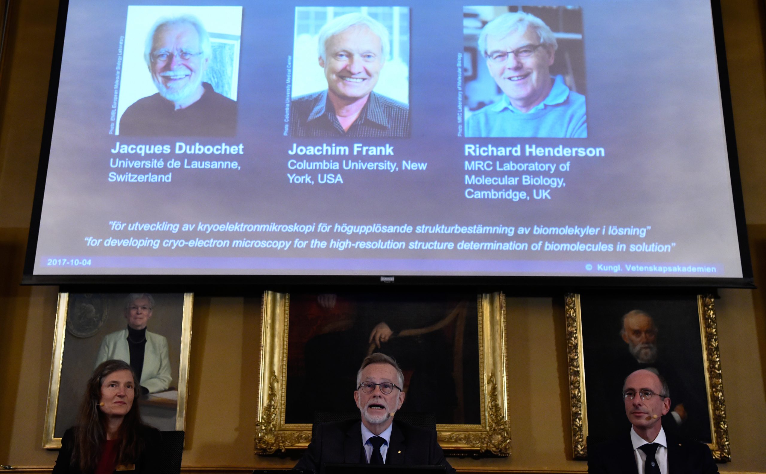 Nobel da Química para trio que desenvolveu método para observar as biomoléculas