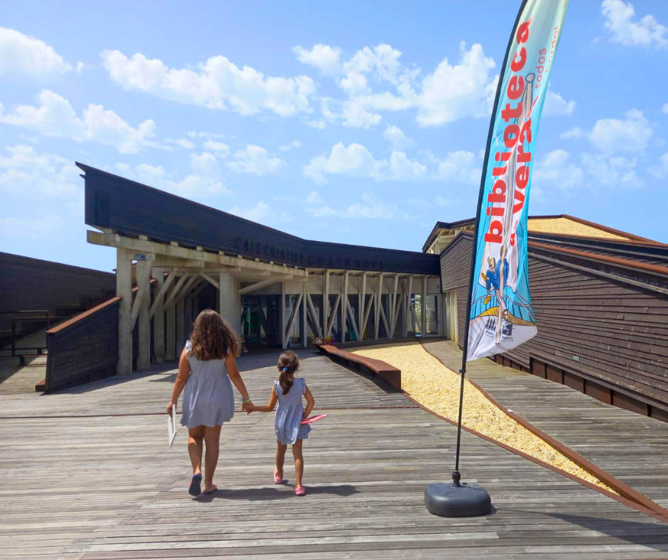 Biblioteca de Ílhavo instala-se junto à praia para conjugar sol e leituras