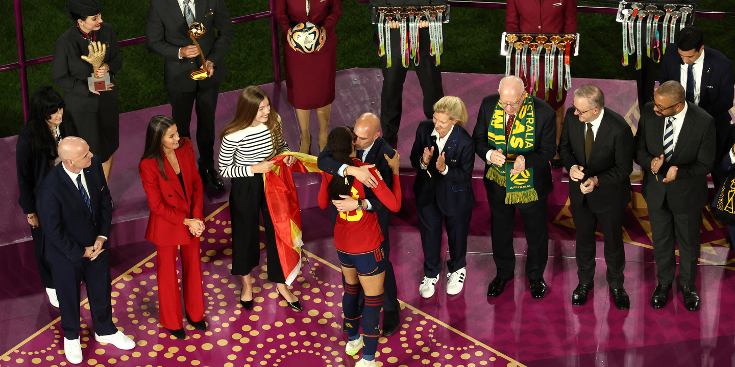 Grande parte da equipa técnica do selecionador espanhol de futebol feminino demite-se em solidariedade com as jogadoras