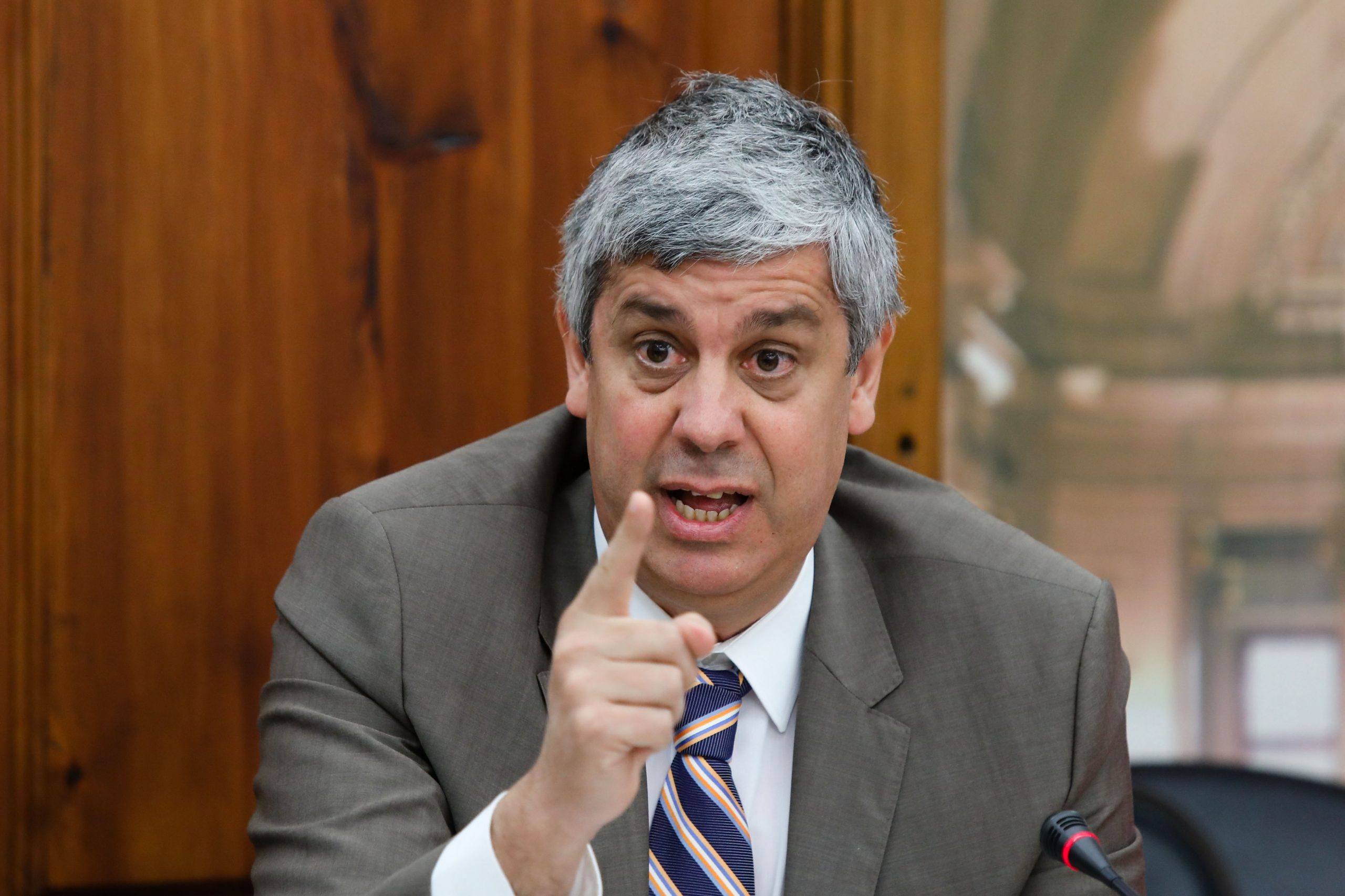 Centeno acusa anterior Governo de ignorar problemas na banca