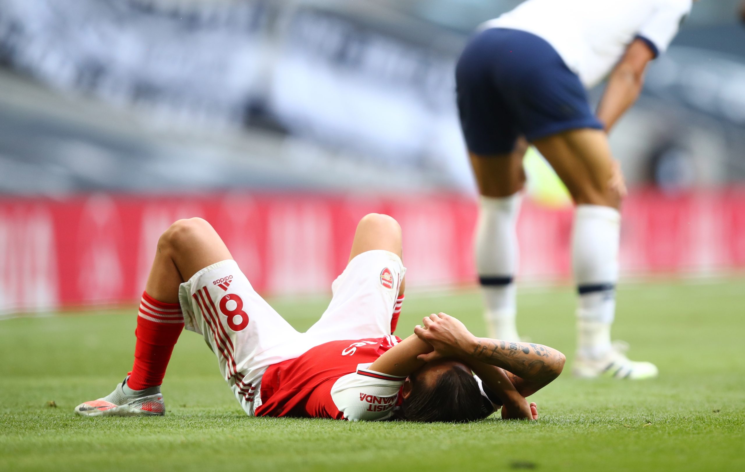 Tottenham bate Arsenal no dérbi londrino e aproxima-se dos lugares europeus