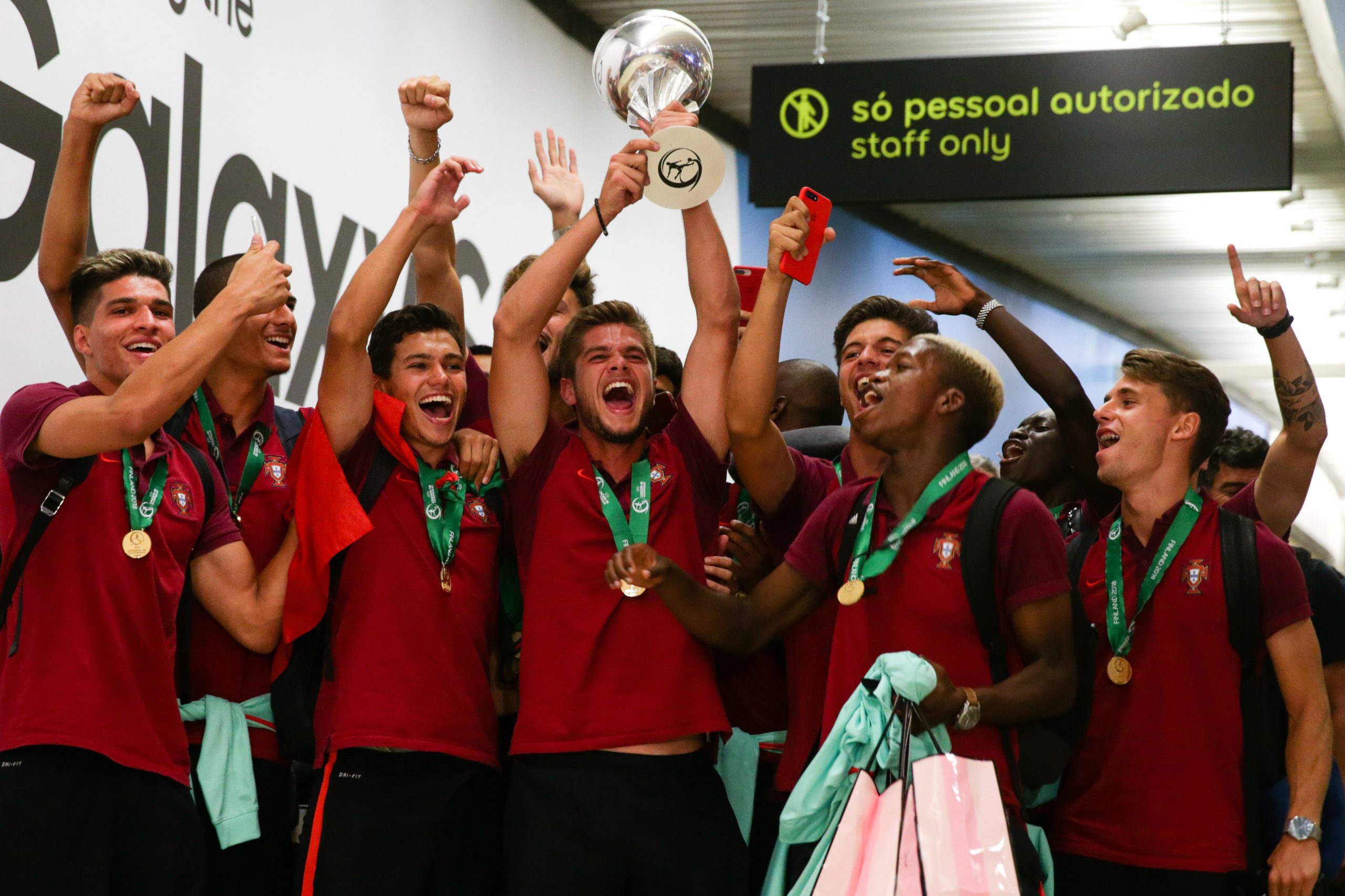 Portugal conta com quatro jogadores no ‘onze’ ideal do Euro2018 de sub-19