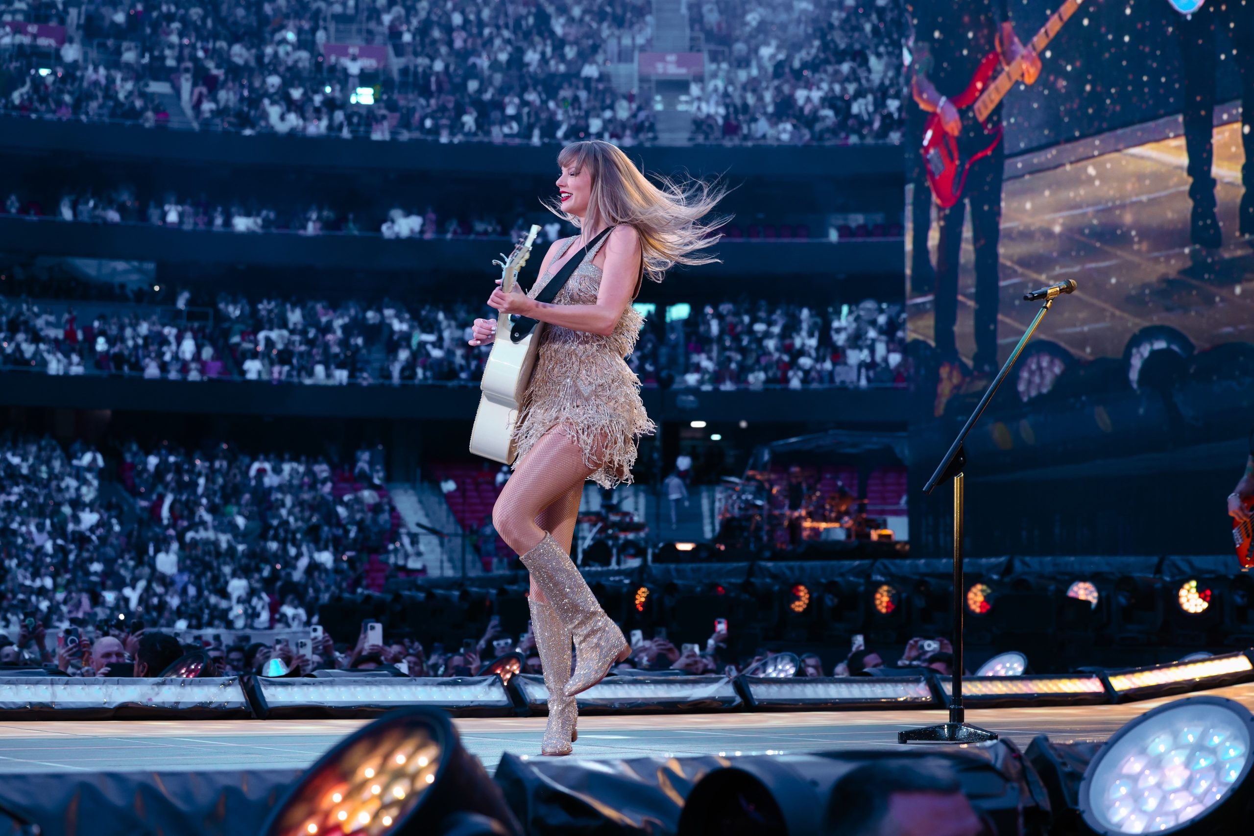 “Nem que a vaca tussa”, “c’est mort” ou “alltså aldrig”. Como se diz “nunca” nos concertos de Taylor Swift