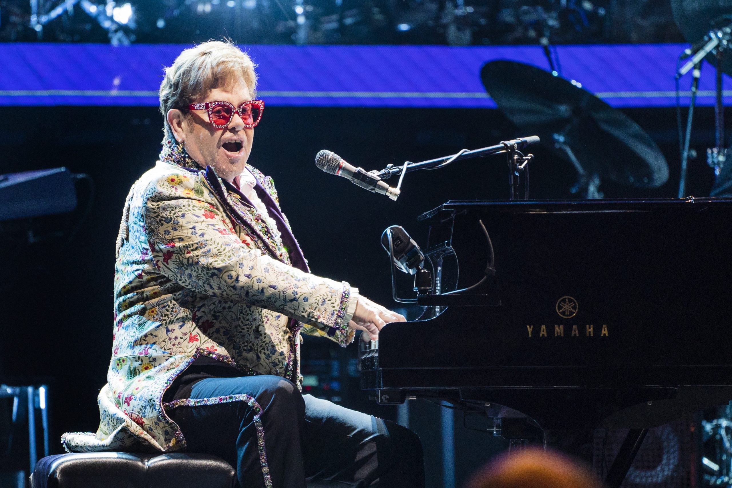 Elton John lança ‘Who Believes in Angels?’, o álbum ‘mais inovador’ desde os anos 70