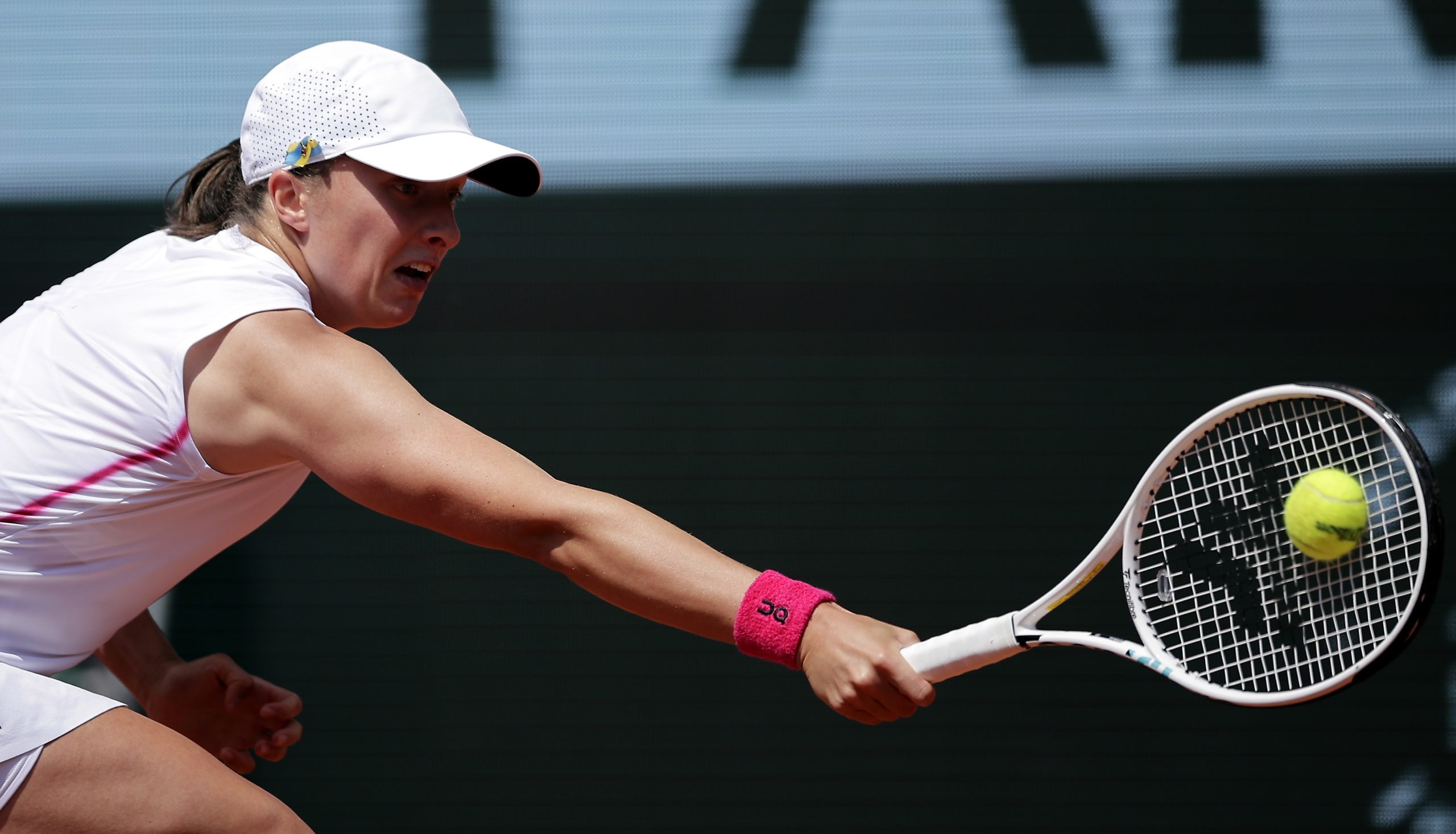 Swiatek prossegue defesa do título qualificando-se para as ‘meias’ de Roland Garros